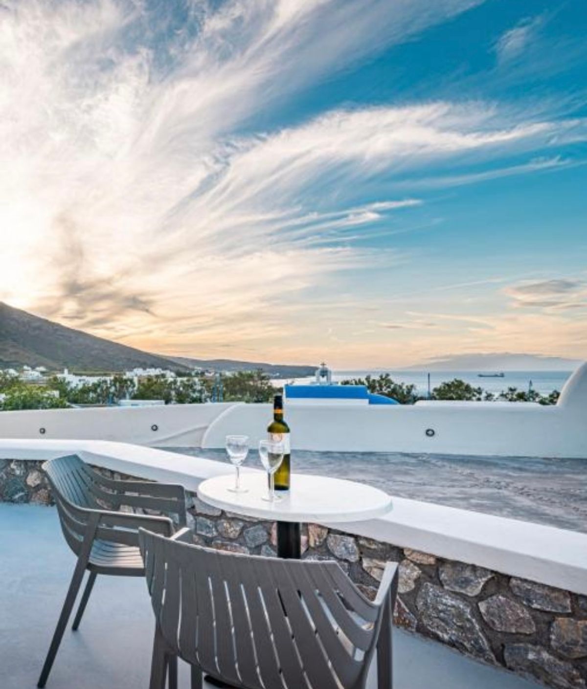 Santorini na 6 dni pod koniec sierpnia za 1749 zł🇬🇷🤩 (W cenie loty + hotel + transfer)