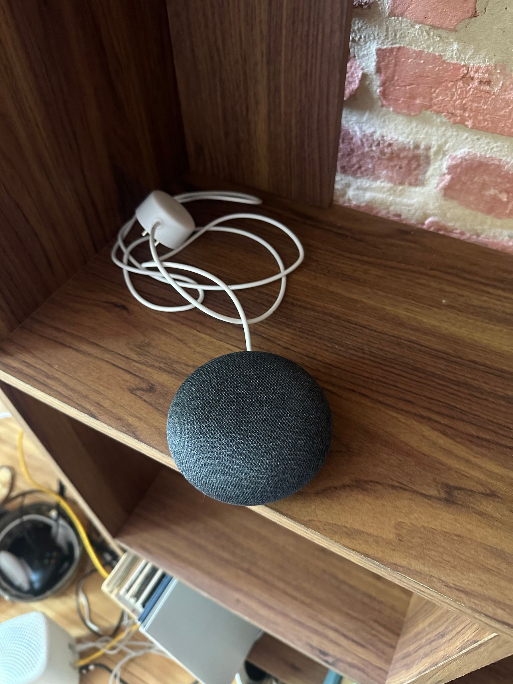 Google Home Mini