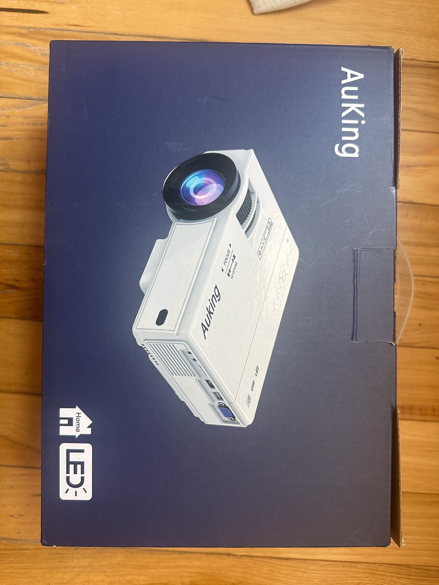 AuKing Home Projector photo 2