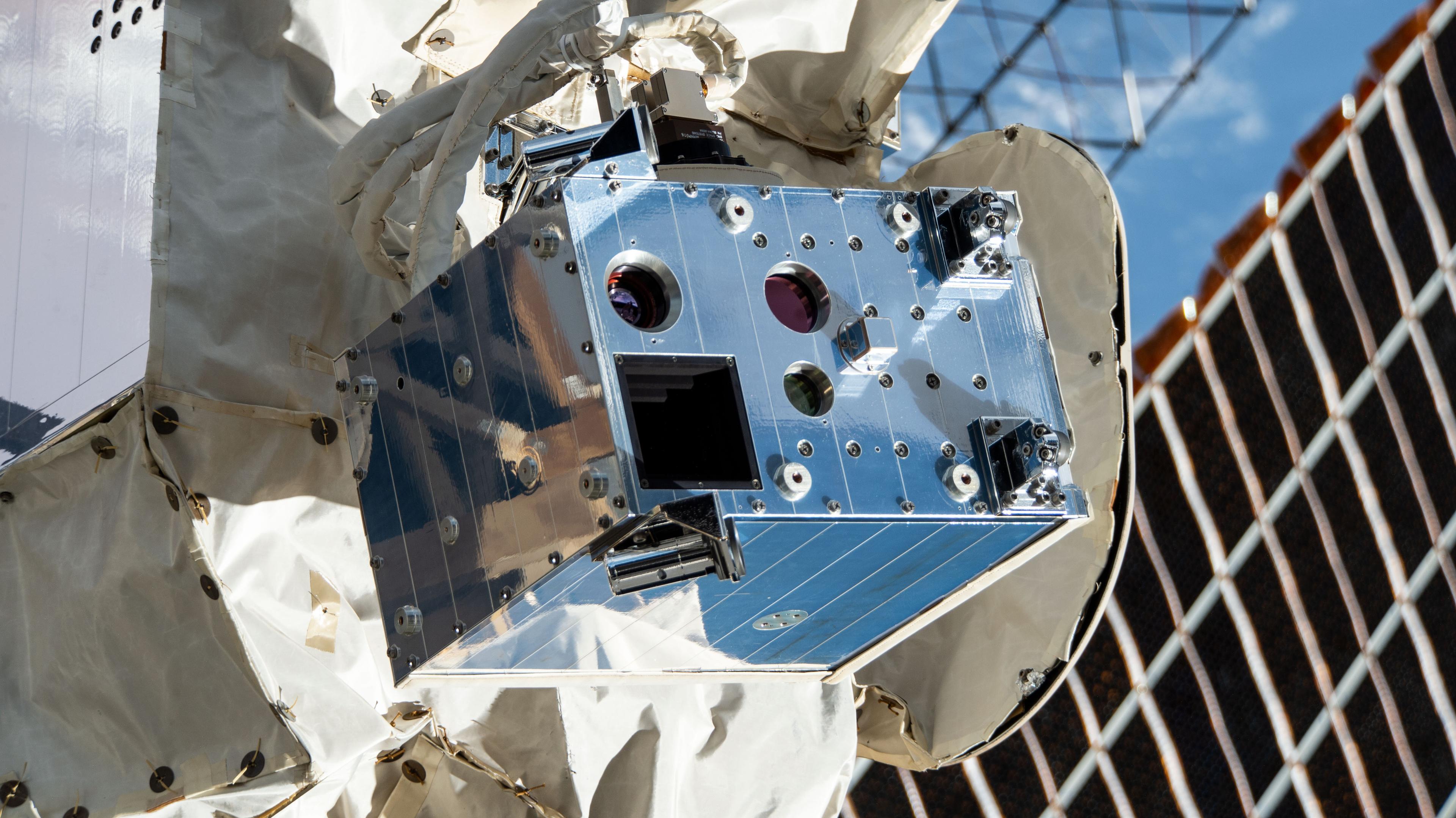 G&H | Stingray Lens on ISS