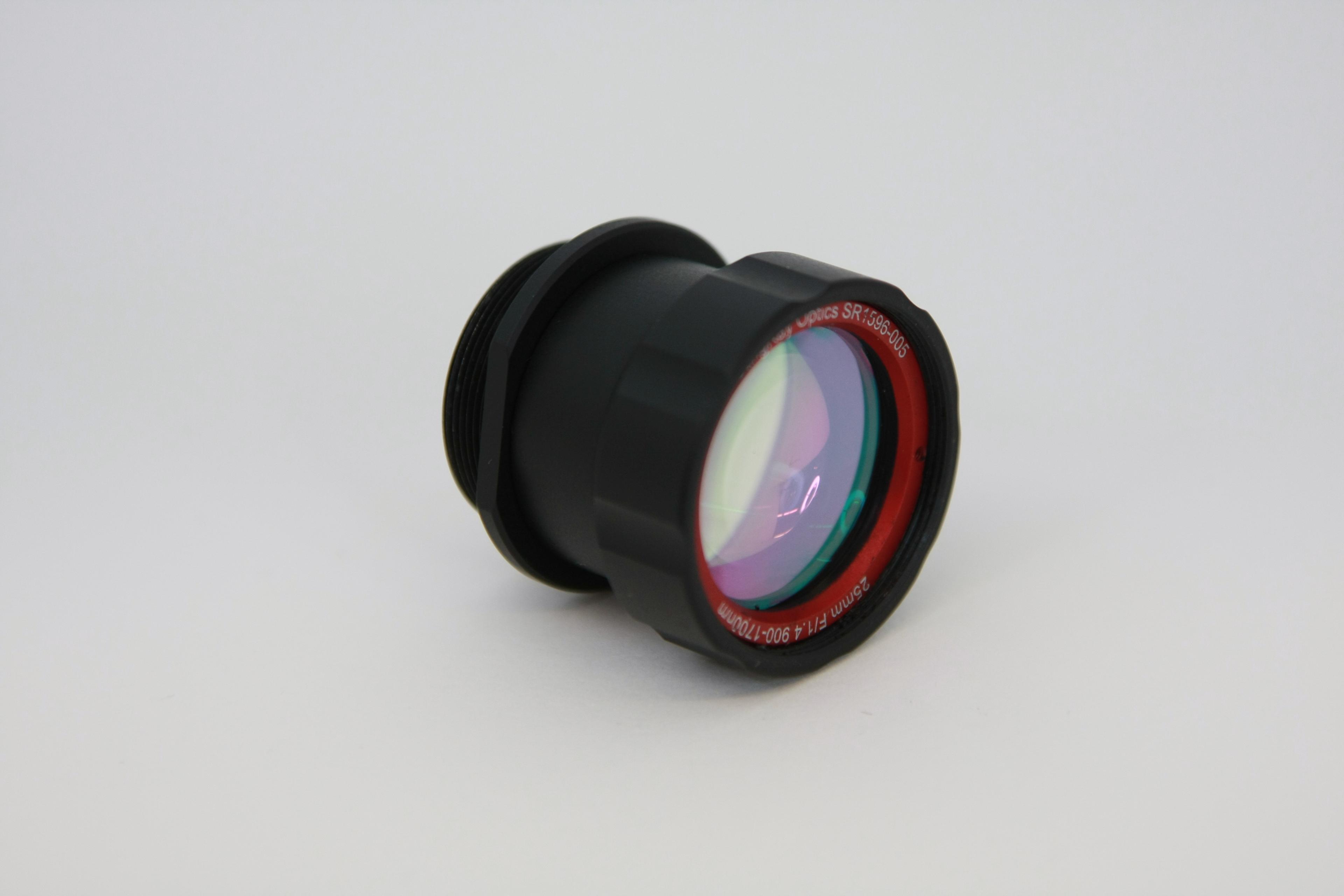StingRay Fuschia 0.9–1.7 µm SWIR lens