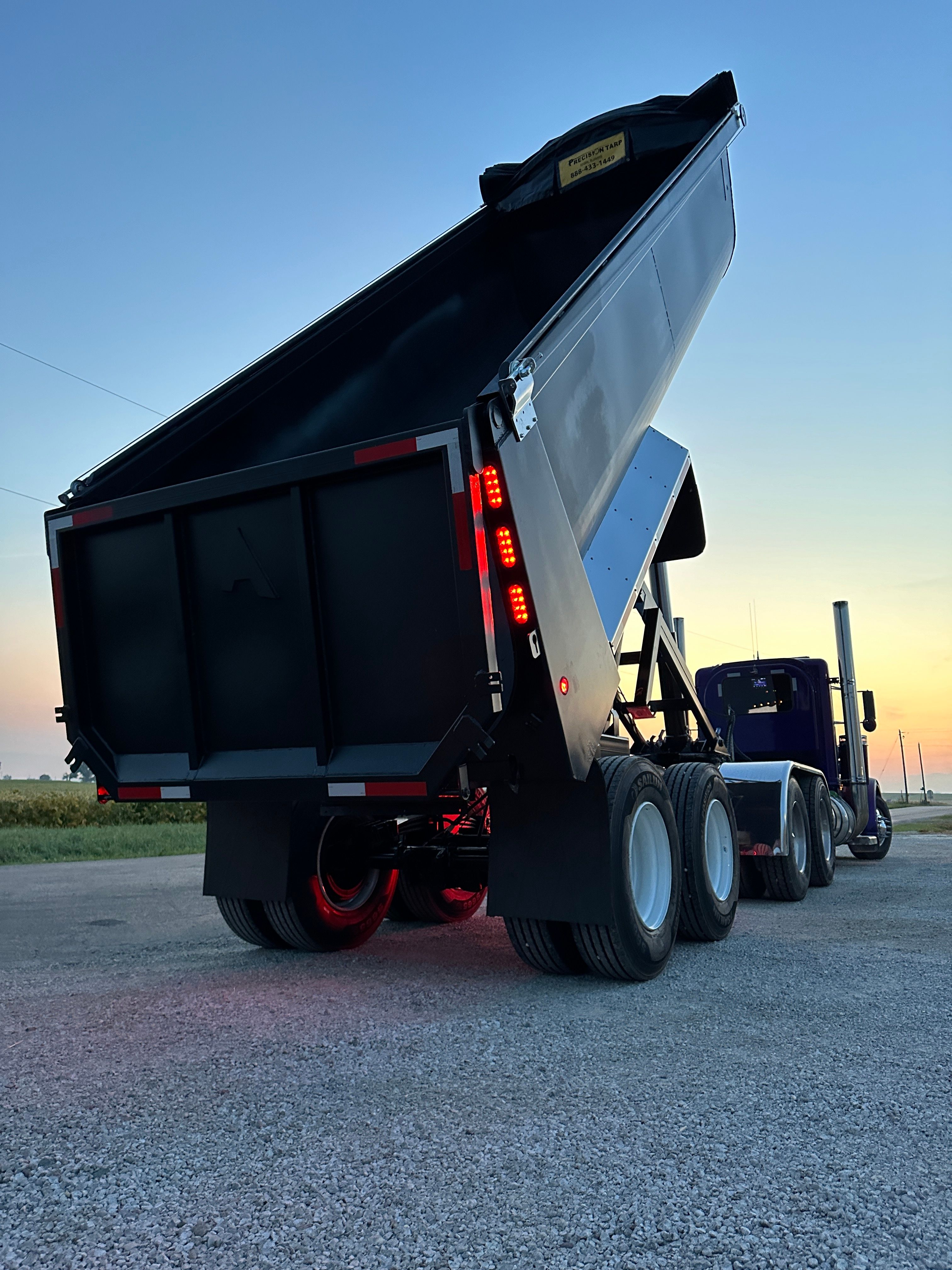 Full-Frame Dump Trailers