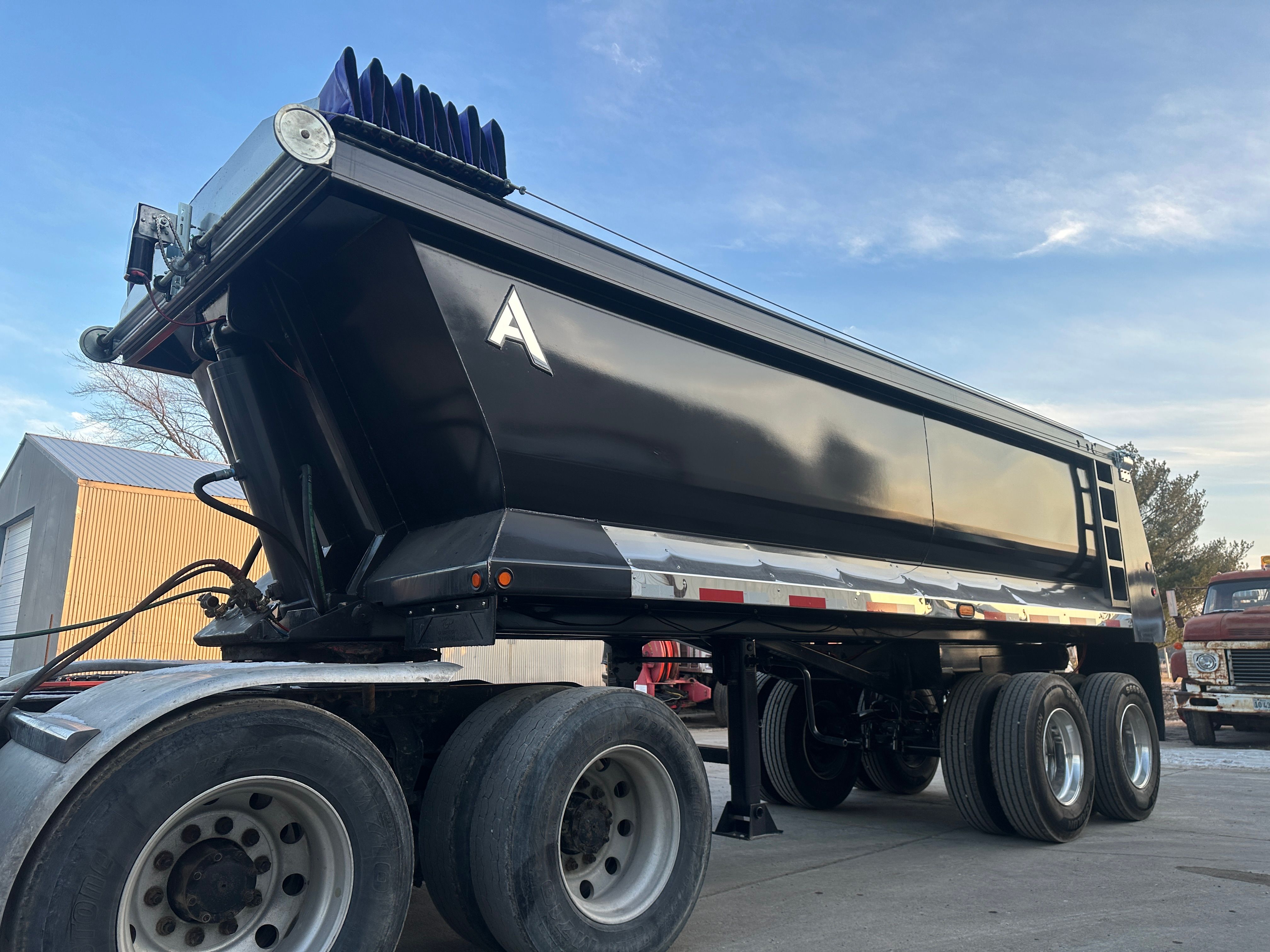 Custom End Dump Trailers 