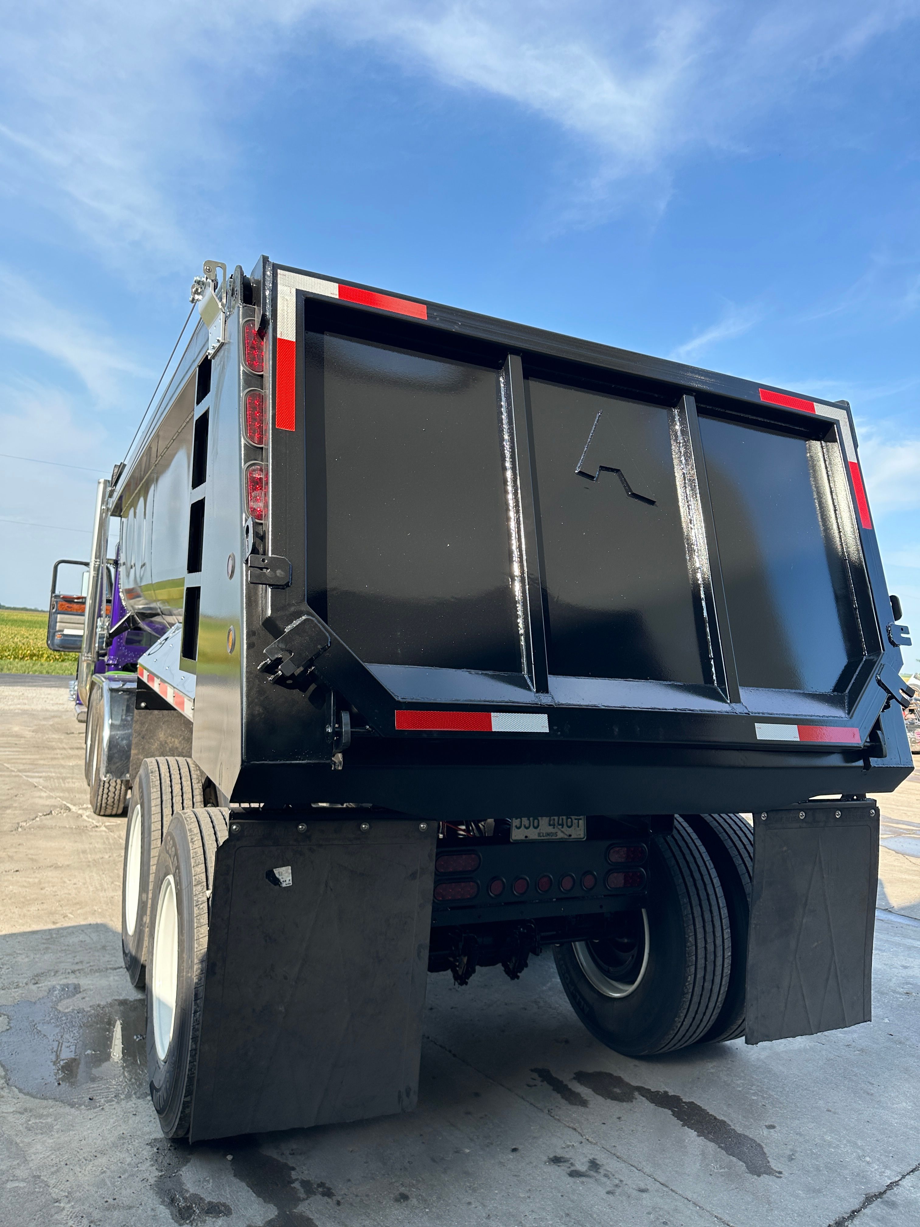 Heavy-Duty Demolition Dump Trailers