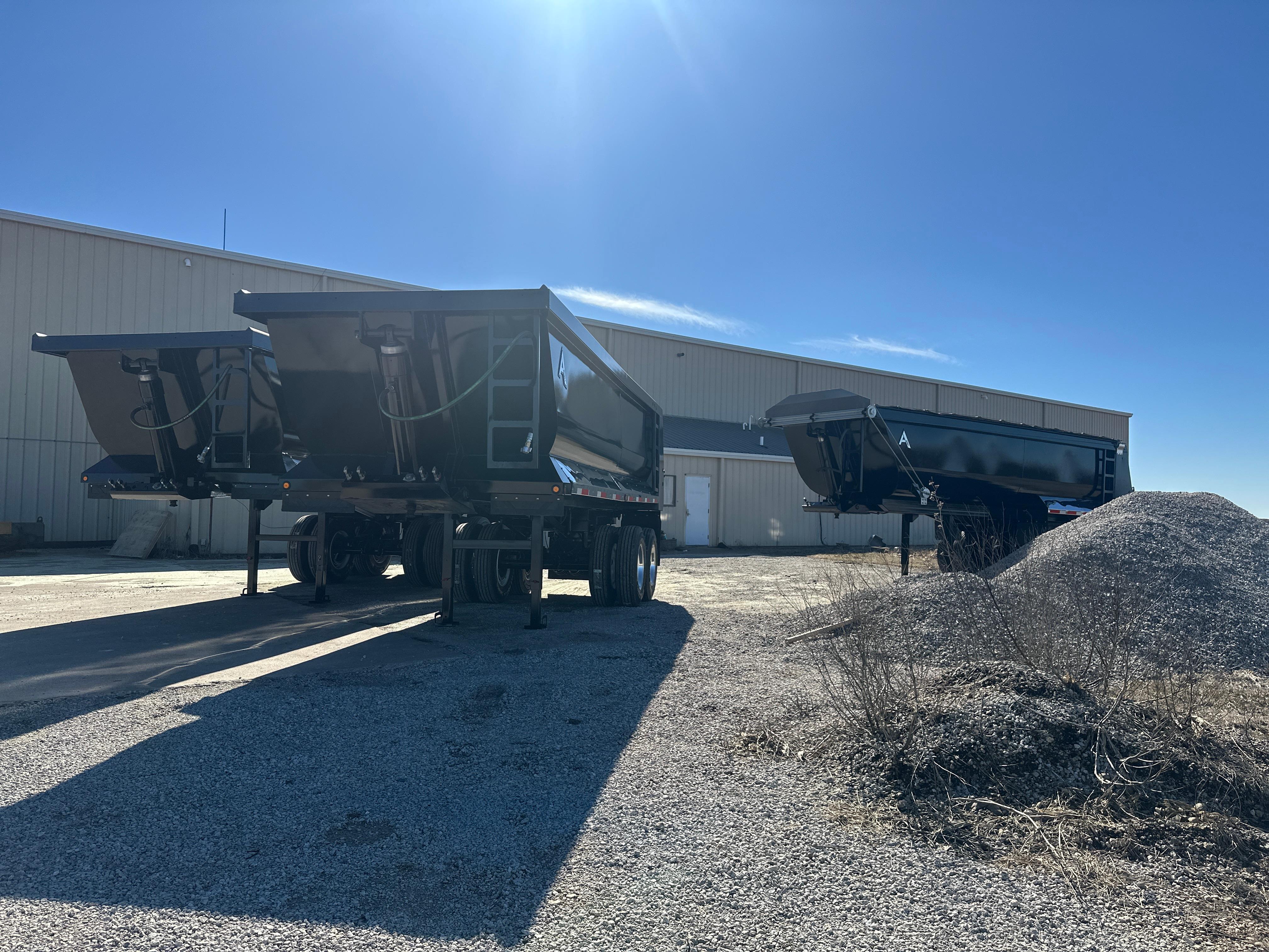 Quarter Frame Dump Trailers