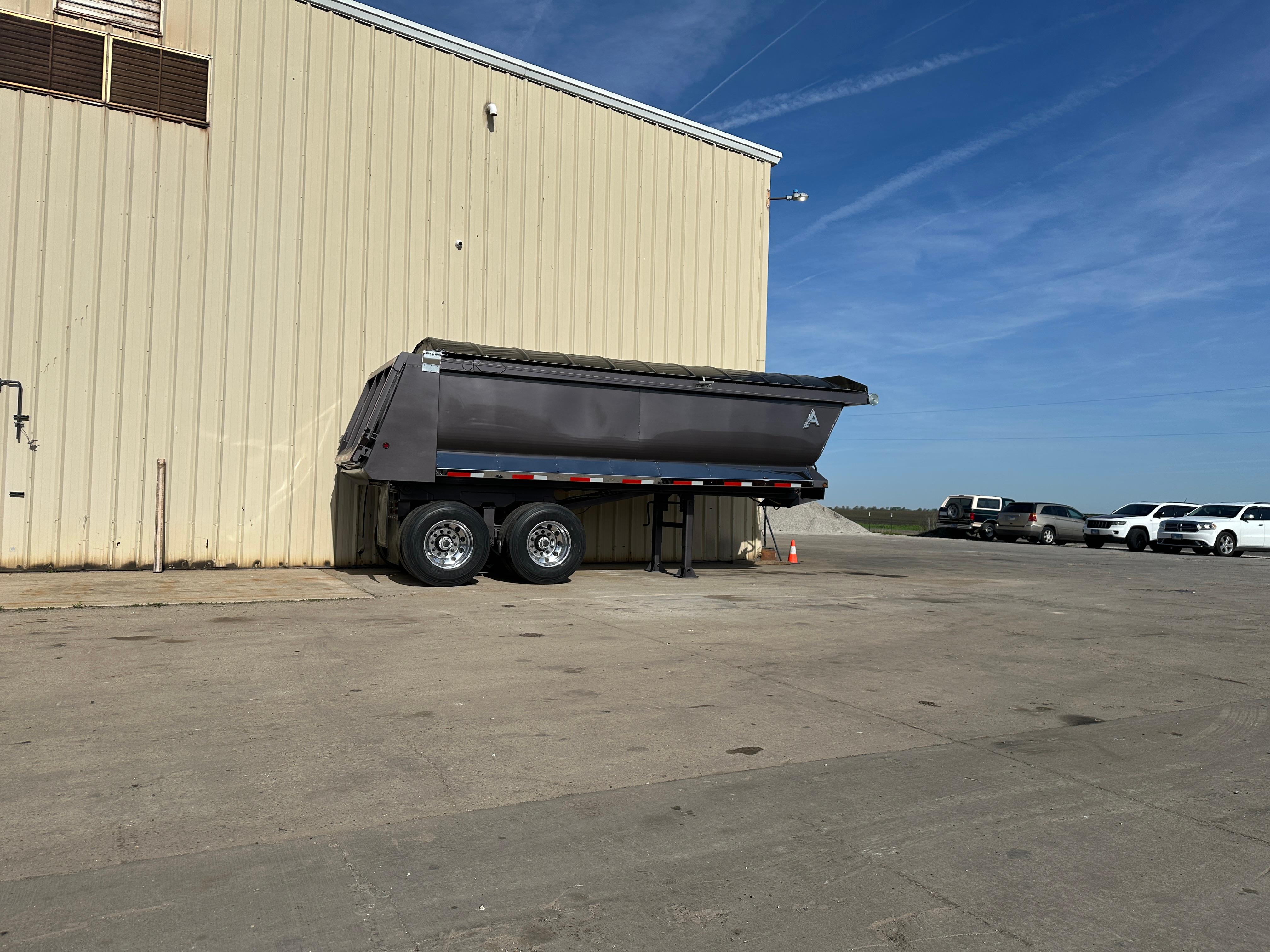 Dump trailers Cedar Rapids IA contractors use on jobsites, built by ALKO Manufacturing