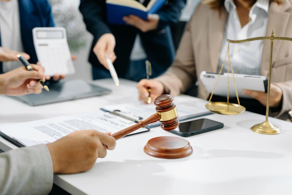 How John Ivansthenko Manages Whistleblower Cases at Stratejic