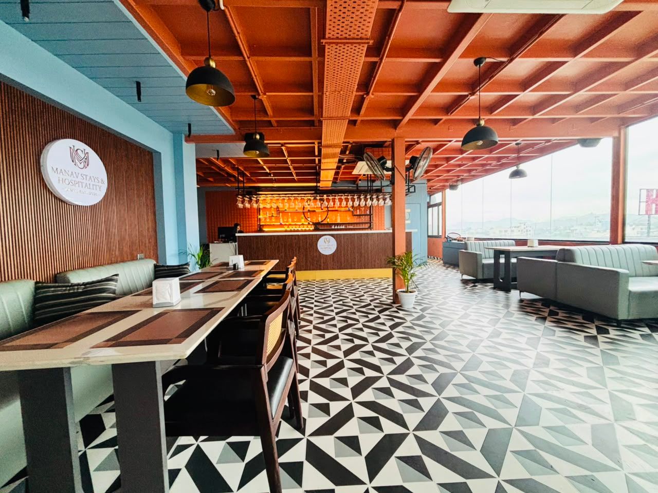 Dockyard Bar And Restro