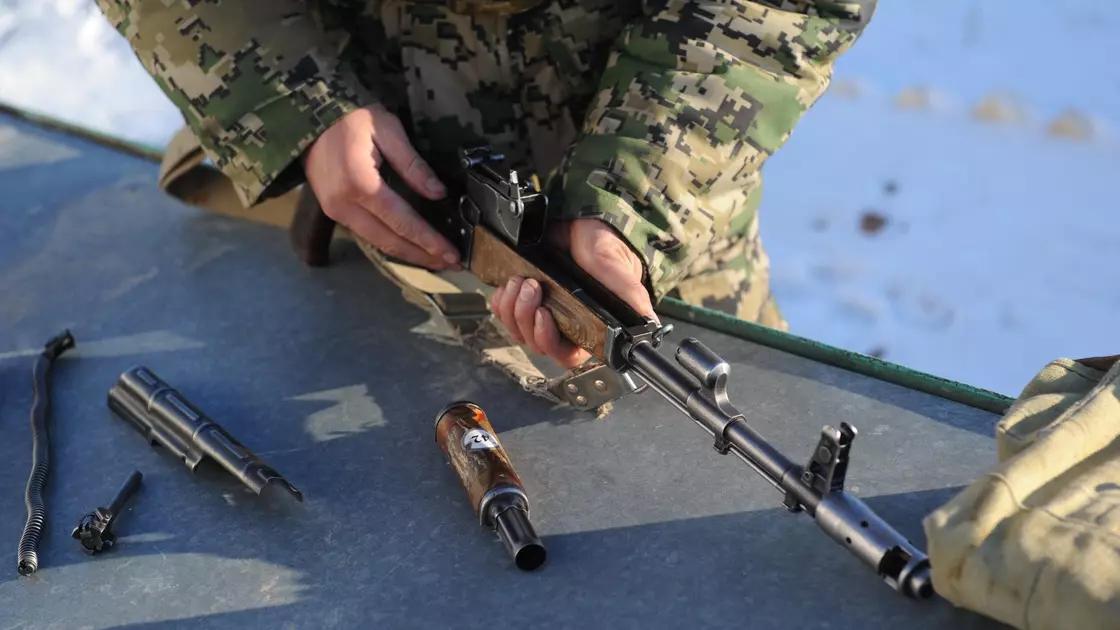 Еще один солдат-срочник погиб при несении службы в Казахстане