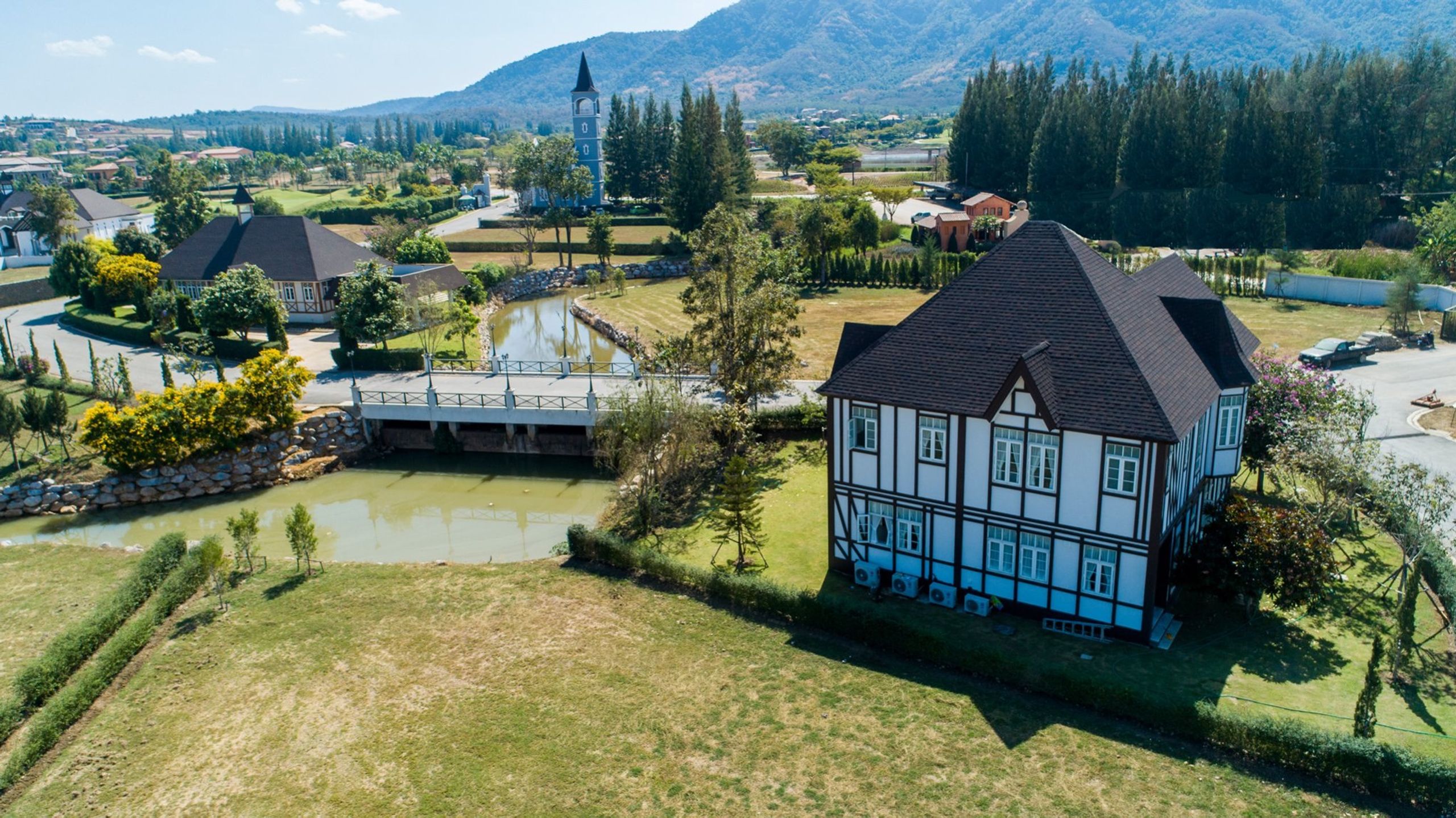 Grand Marnez