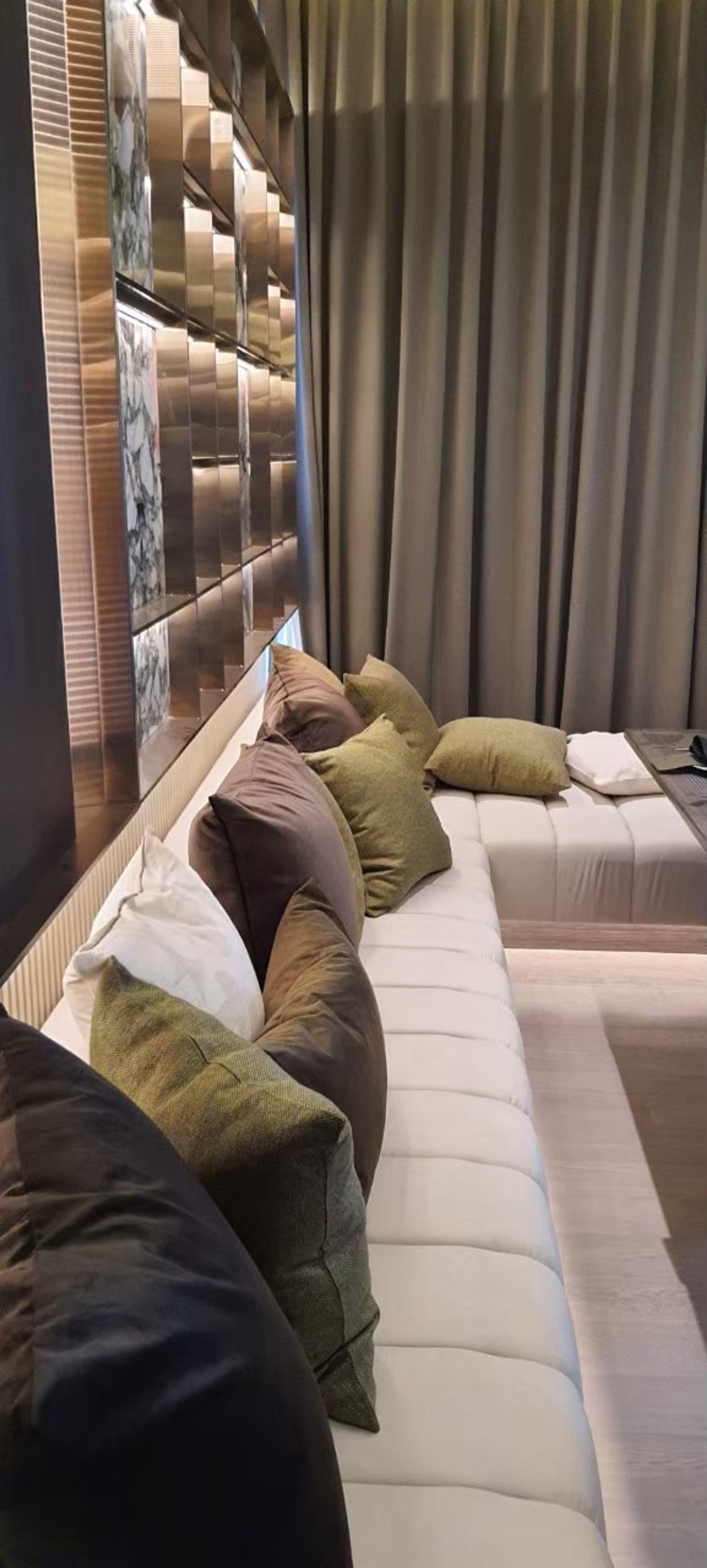 KALM Penthouse Ari