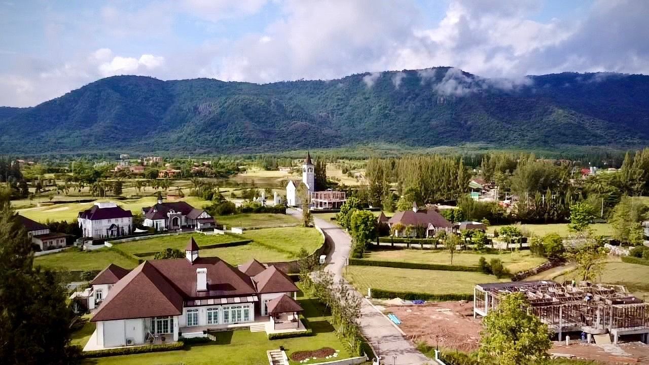 Grand Marnez