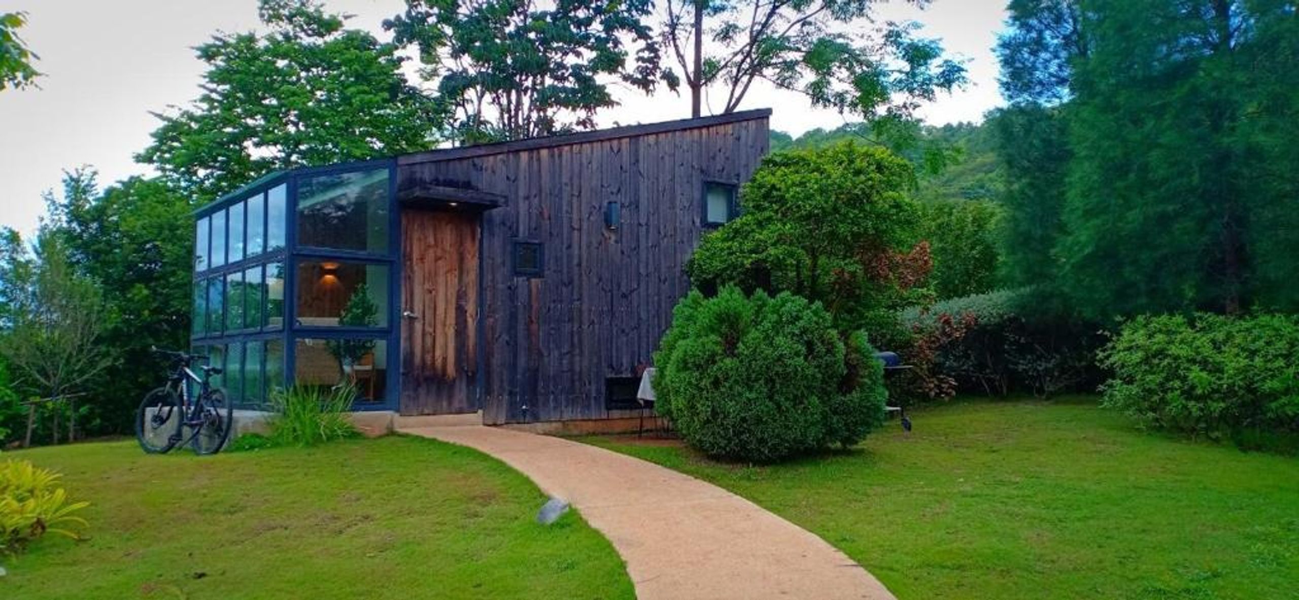 The Birder's Lodge