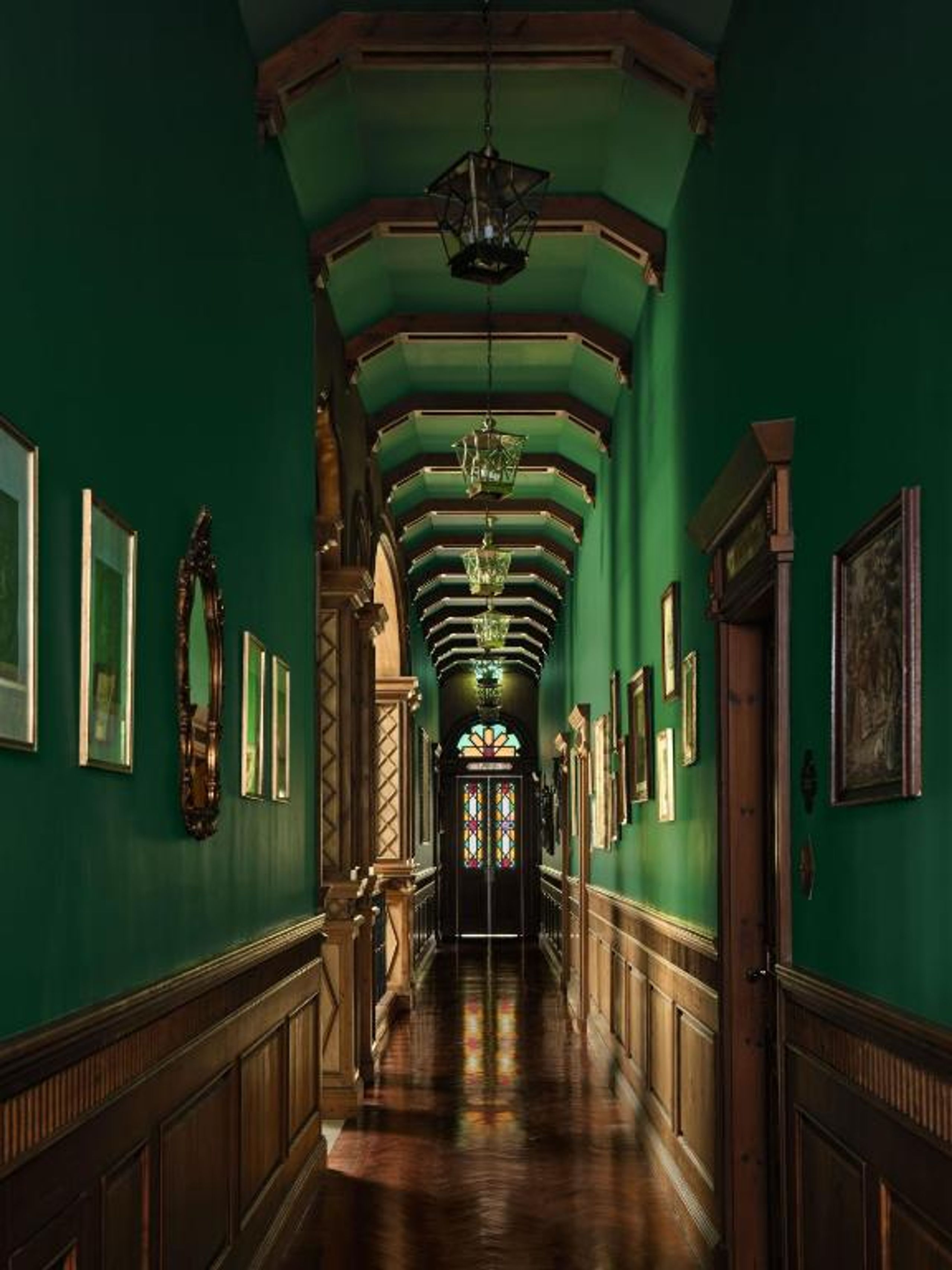 Maison Mystique