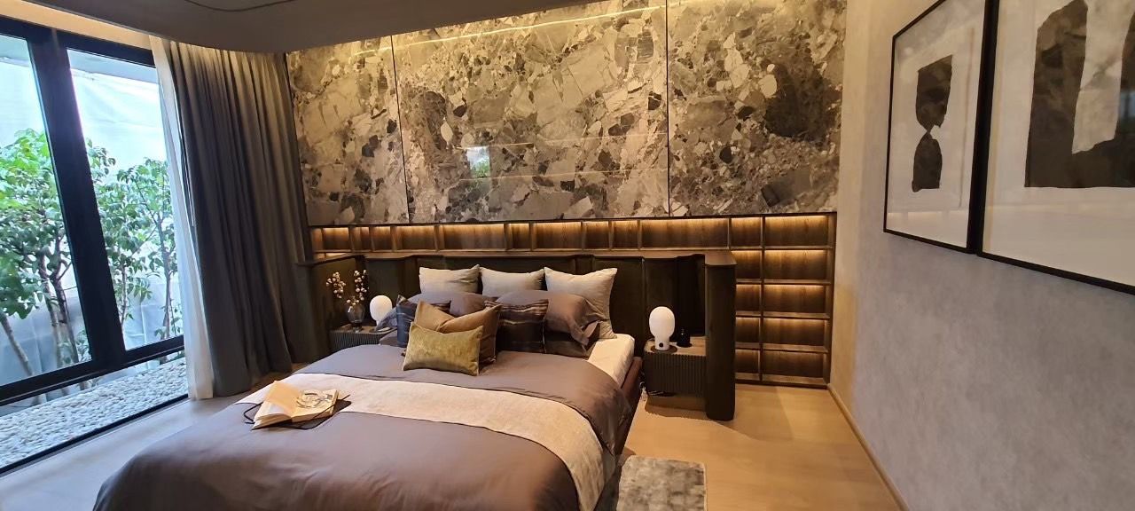 KALM Penthouse Ari
