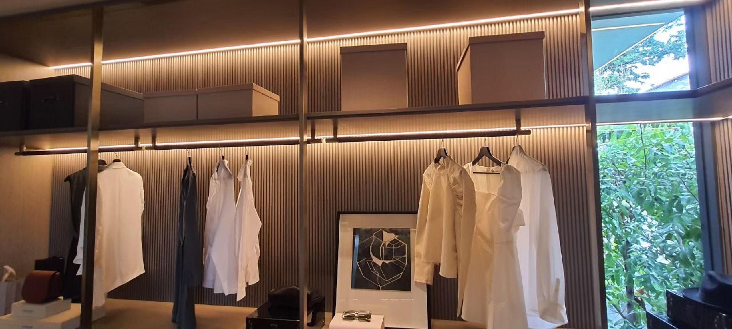 KALM Penthouse Ari
