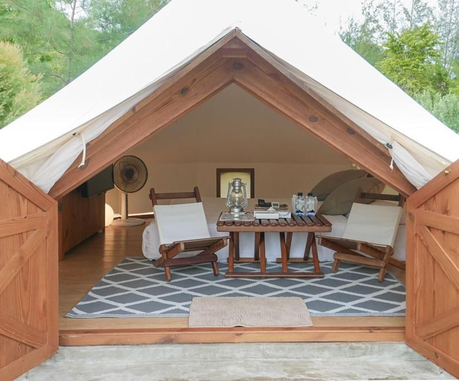 The Birder's Lodge