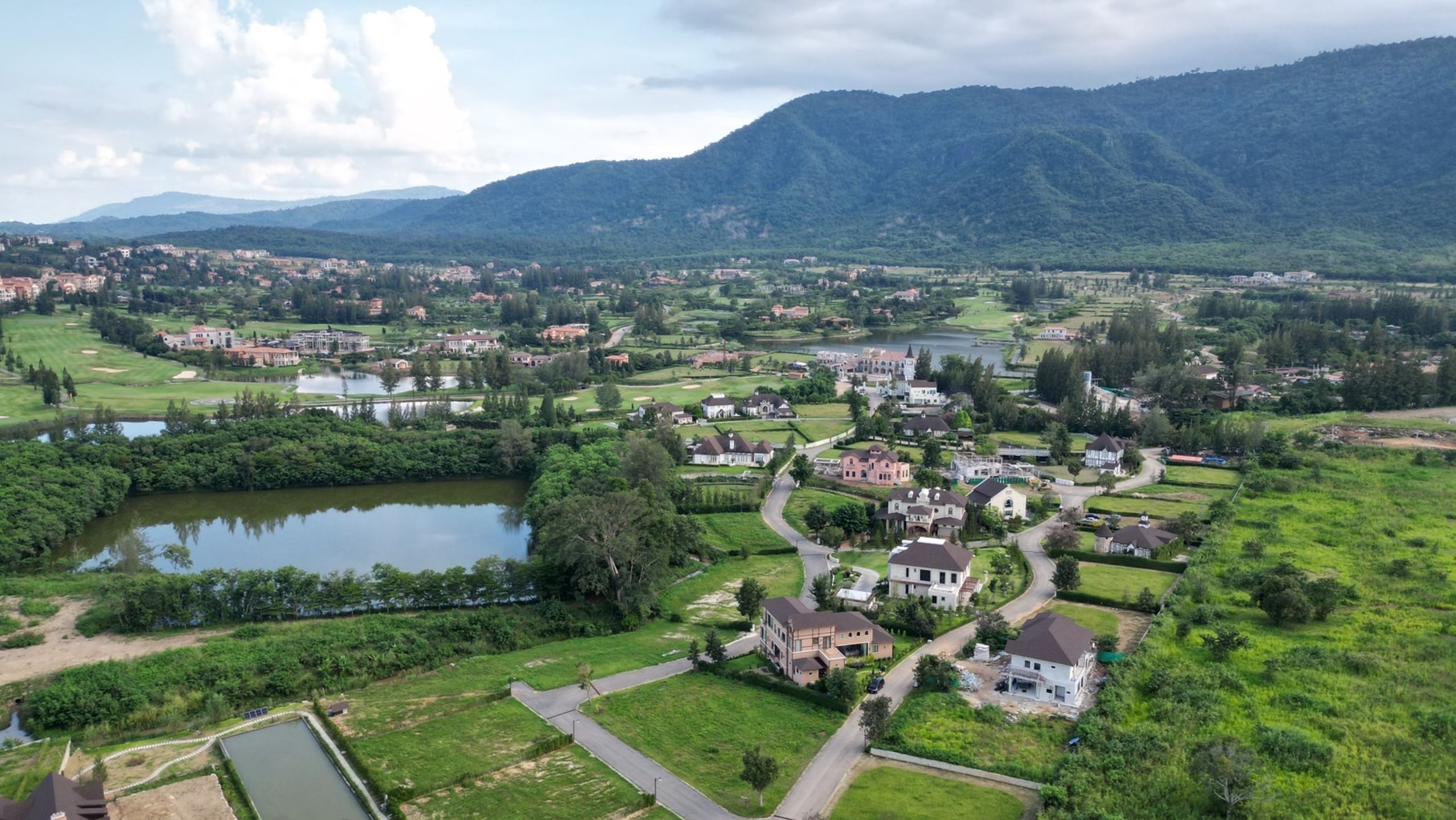 Grand Marnez