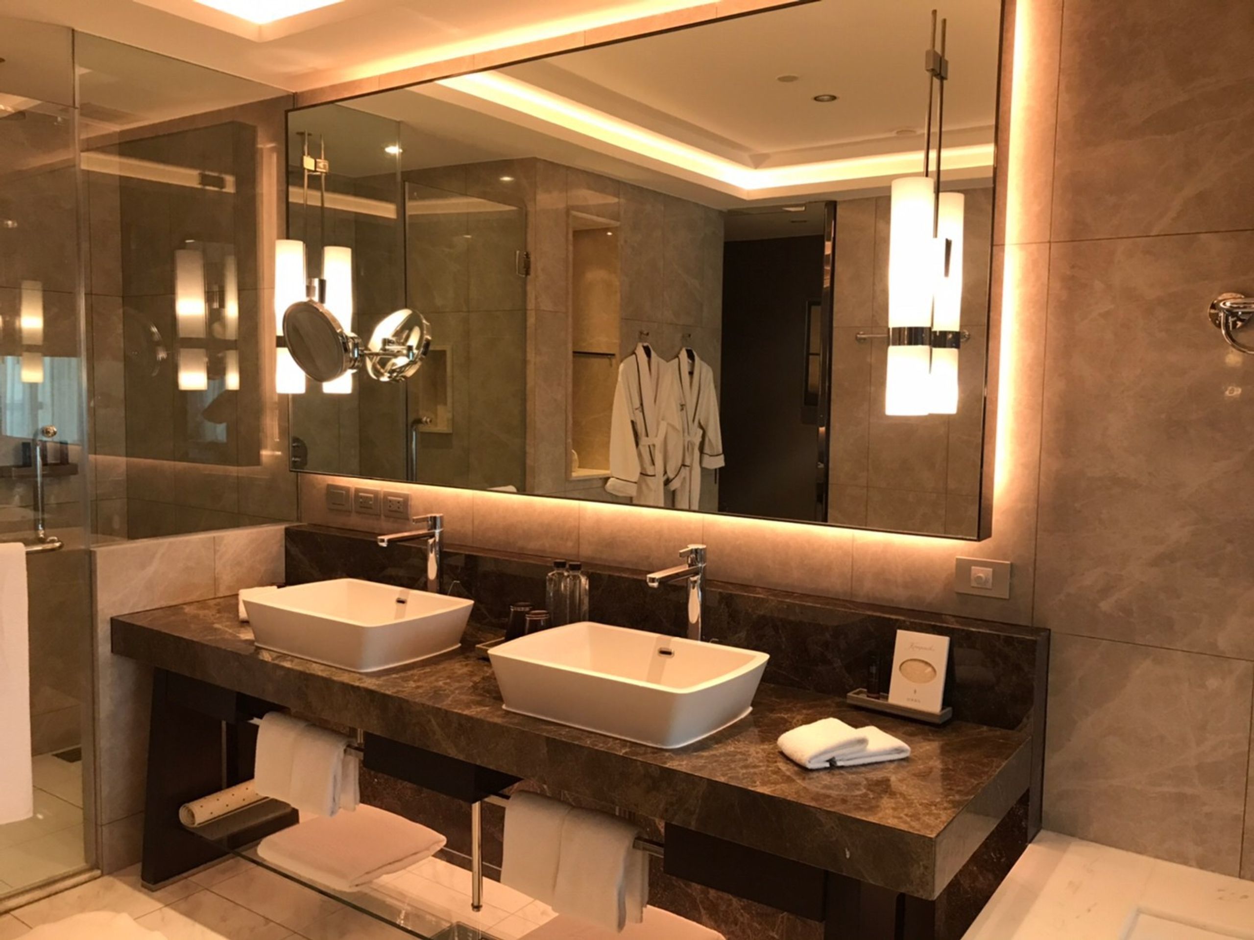 Siam Kempinski Hotel