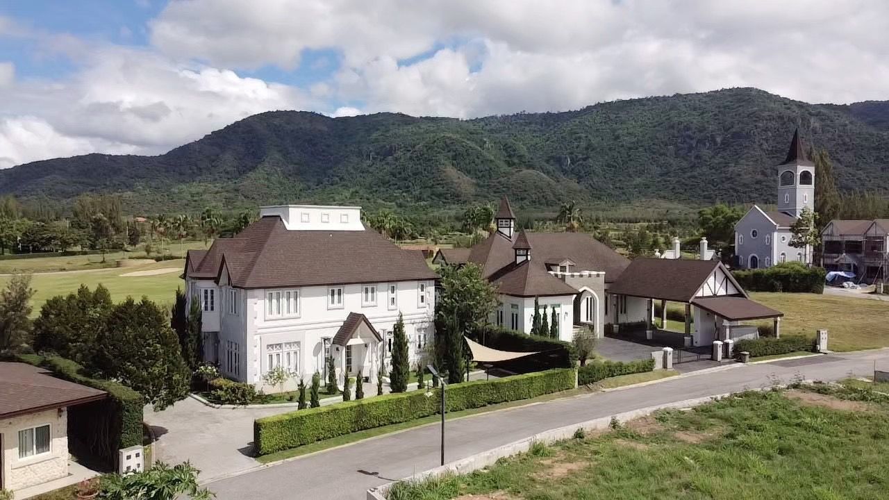 Grand Marnez