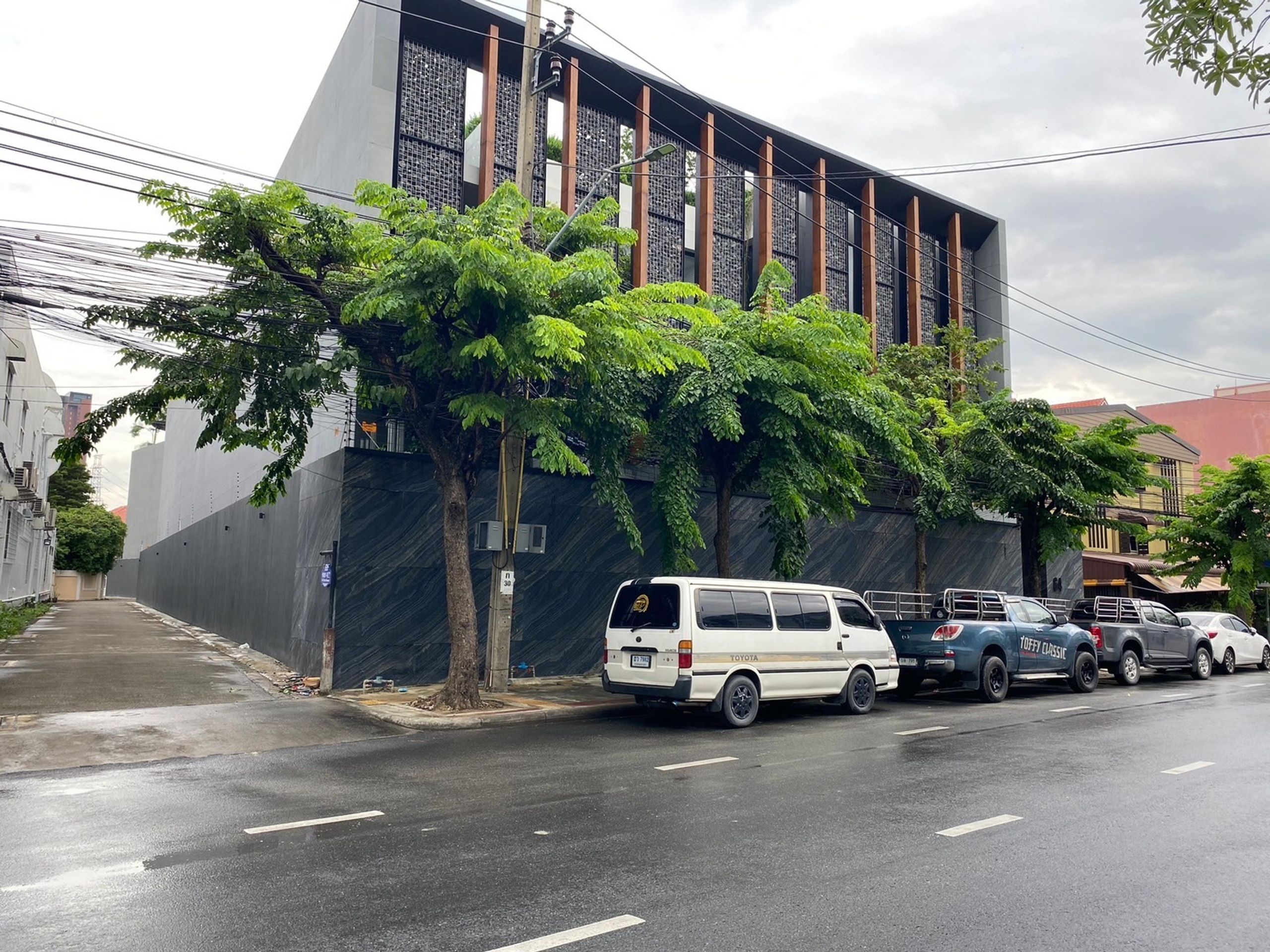 Phandin Pheunfa House