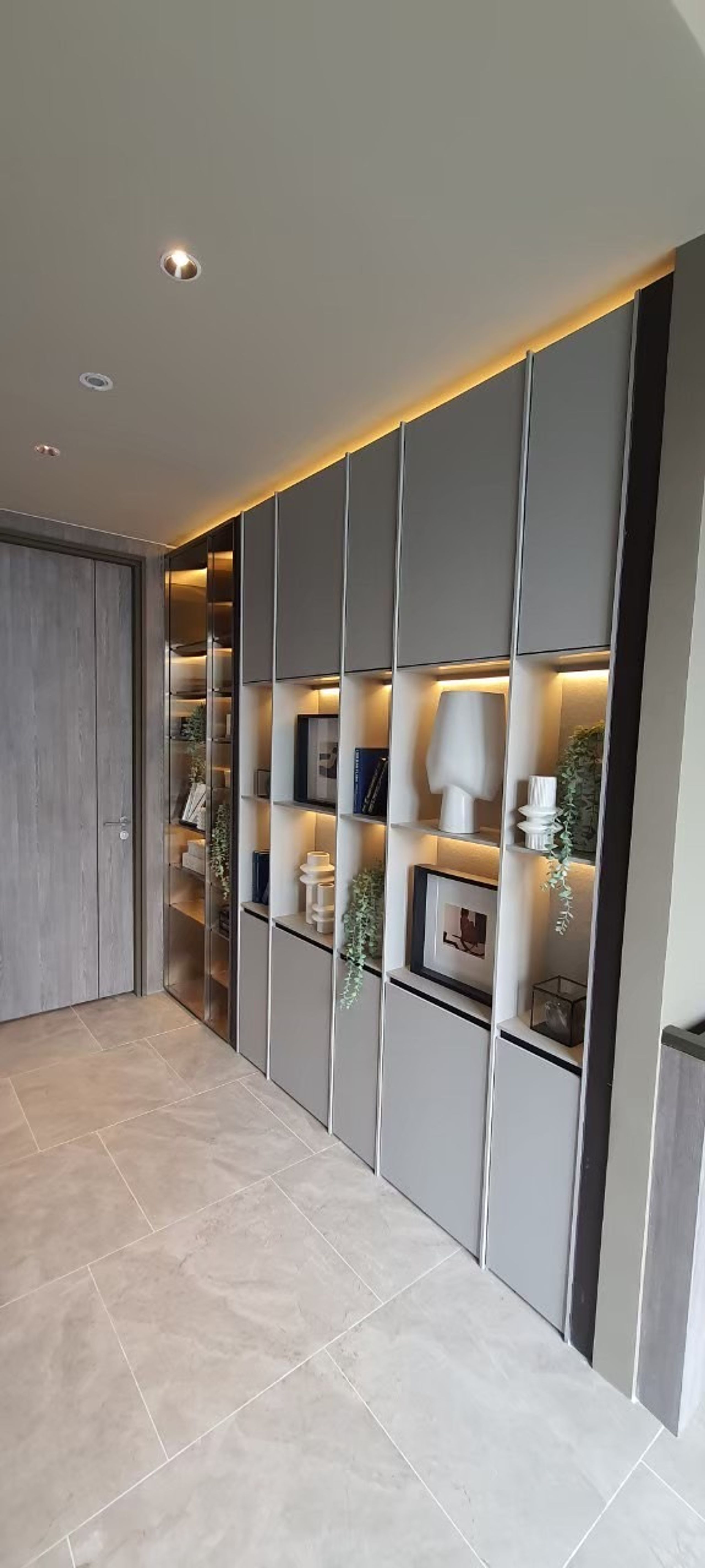 KALM Penthouse Ari