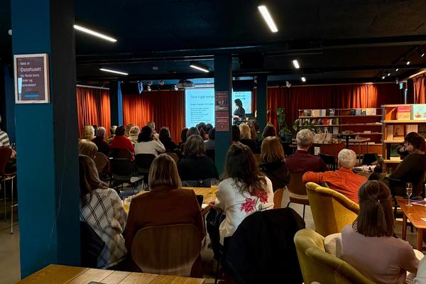 publikum på litteraturarrangement