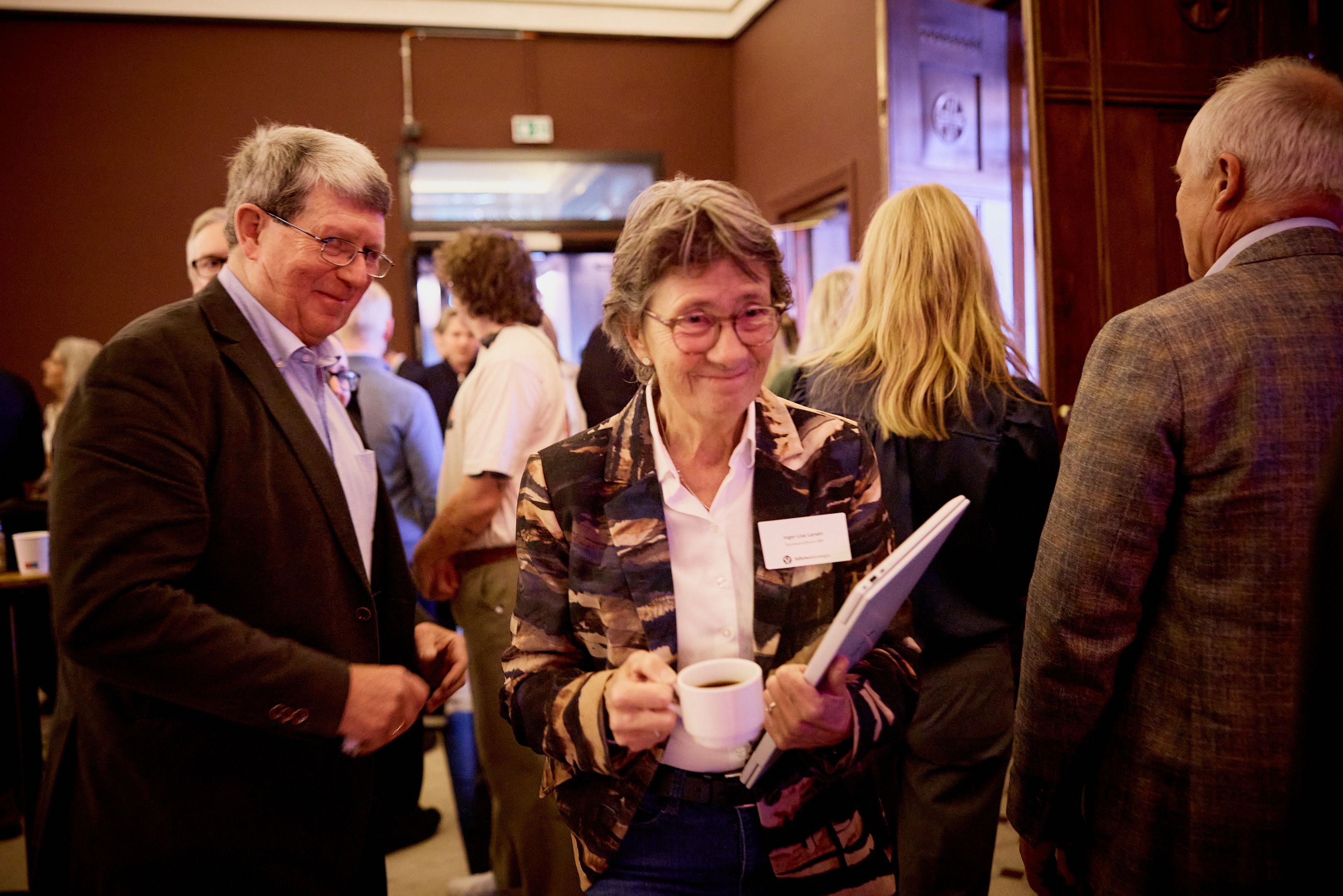 mingling på konferanse