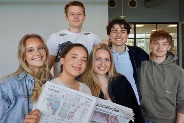 unge leser papiravis