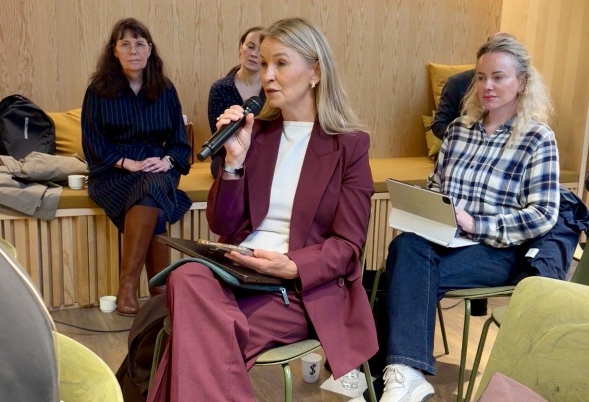 kvinne på seminar