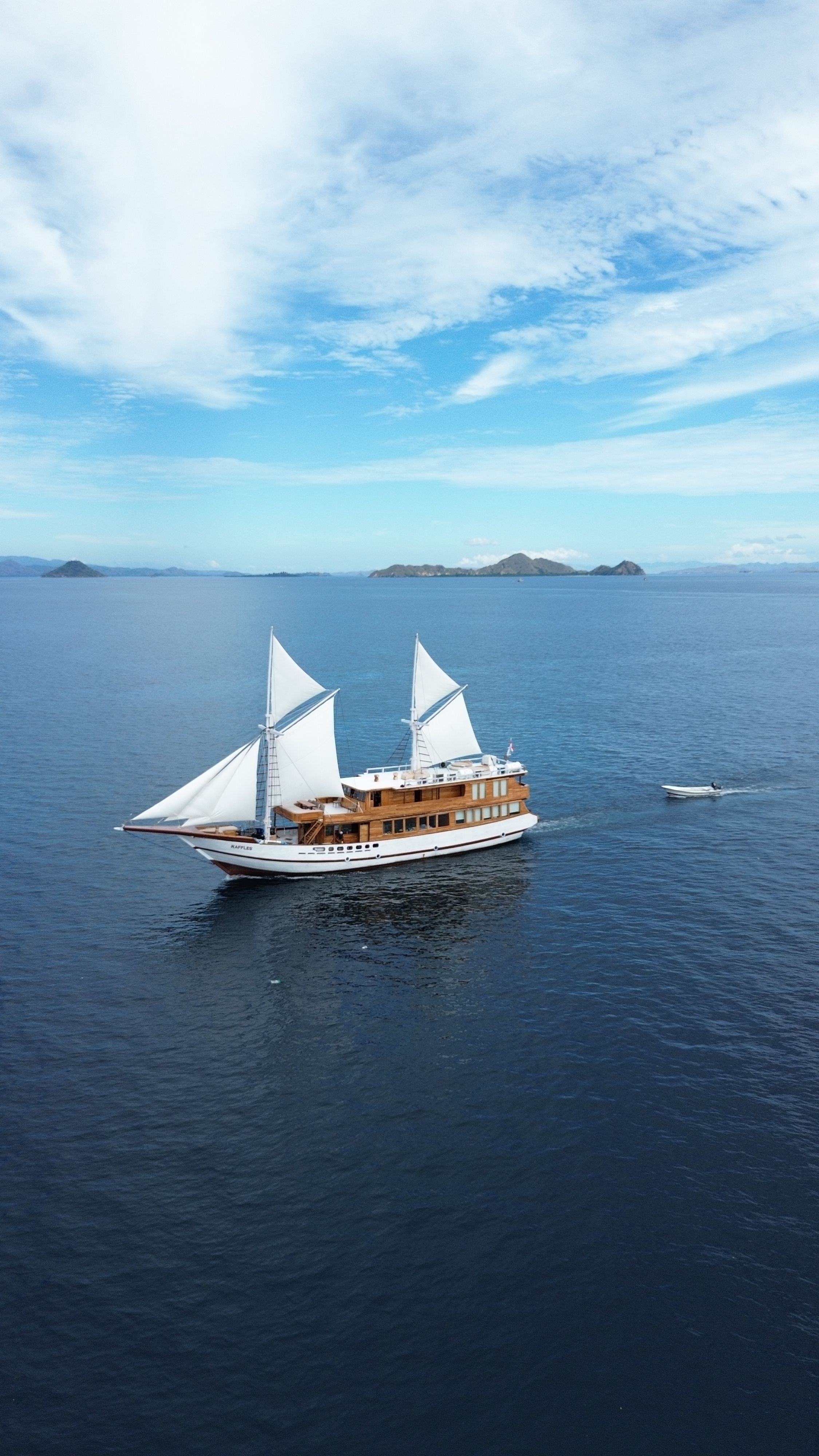 “Best Trip of My Life” What Tourists Say About Sailing Labuan Bajo