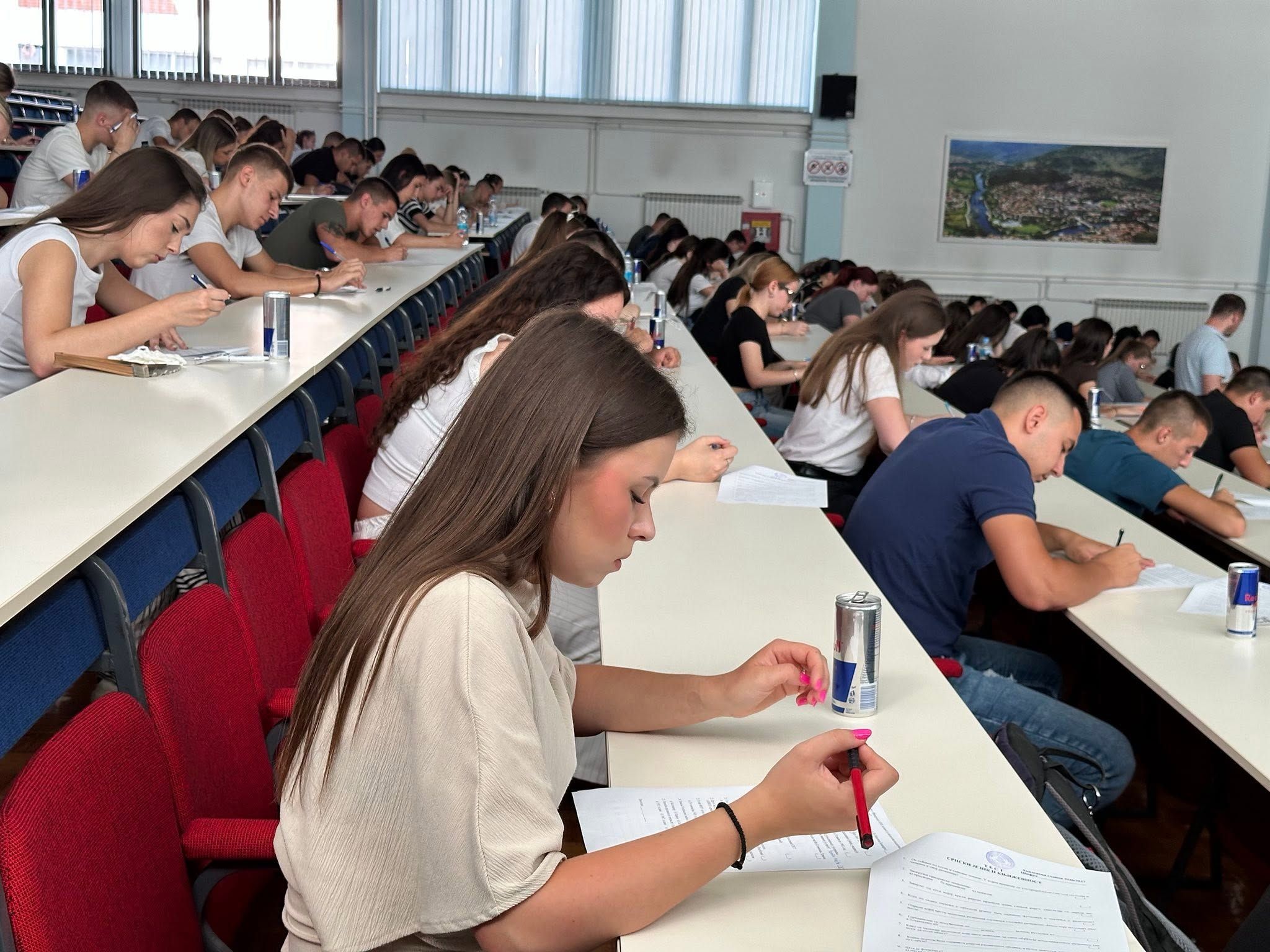 Po 200 KM za prvorangirane studente prve godine