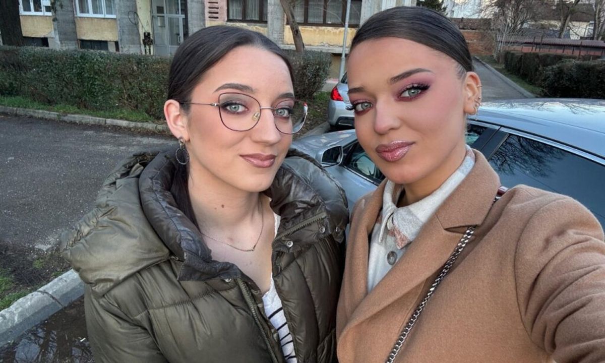Sister Duo