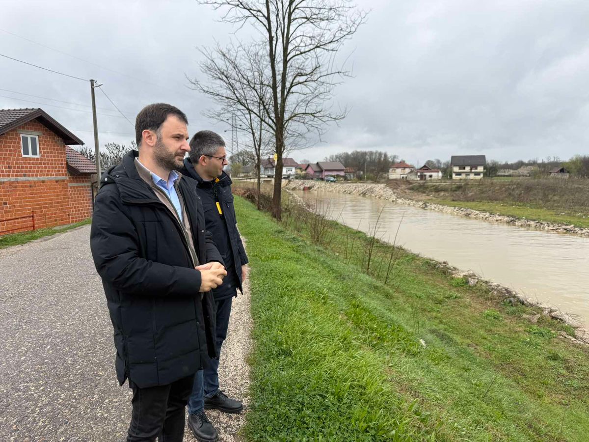 Prijedor pod pojačanim nadzorom zbog padavina: Vodostaji pod kontrolom, gradi se nasip u Gomjenici