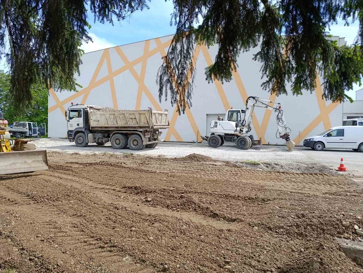 Novi projekti u više naselja: Laktaši ulažu u škole, terene i puteve