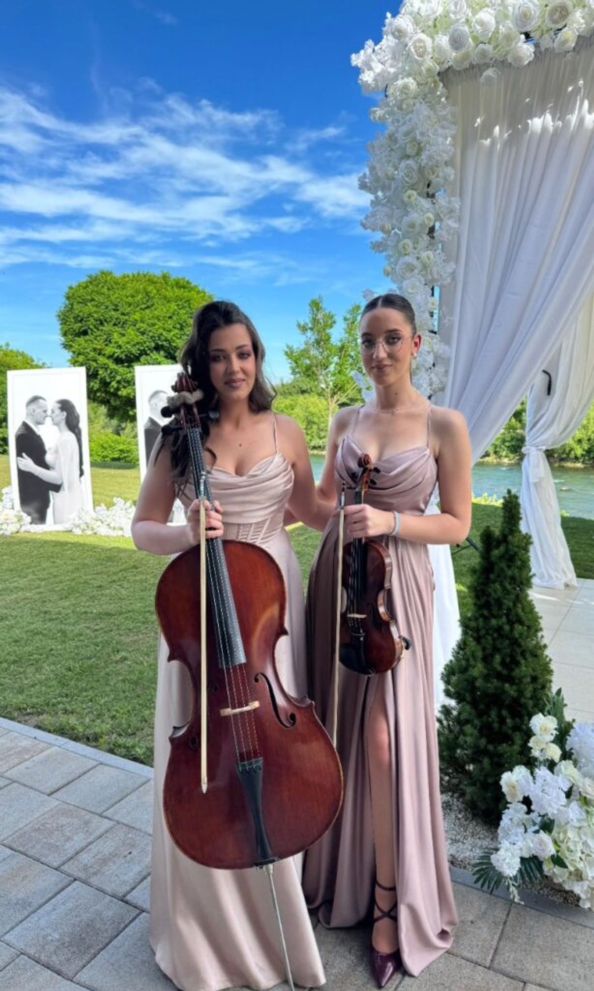 Sister duo