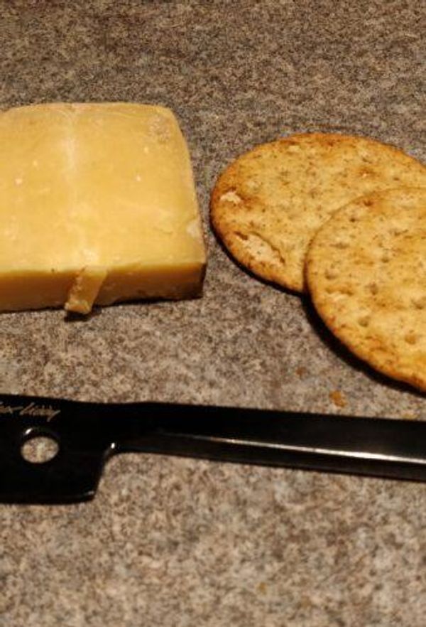 Stihians Cornish Yarg (Lynher Dairies)