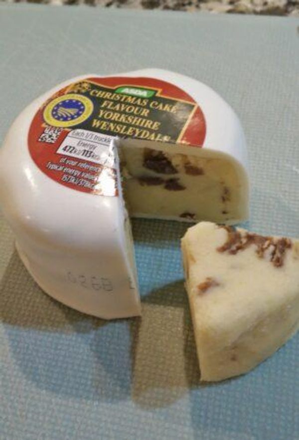 Christmas Cake Flavour Yorkshire Wensleydale (Asda)