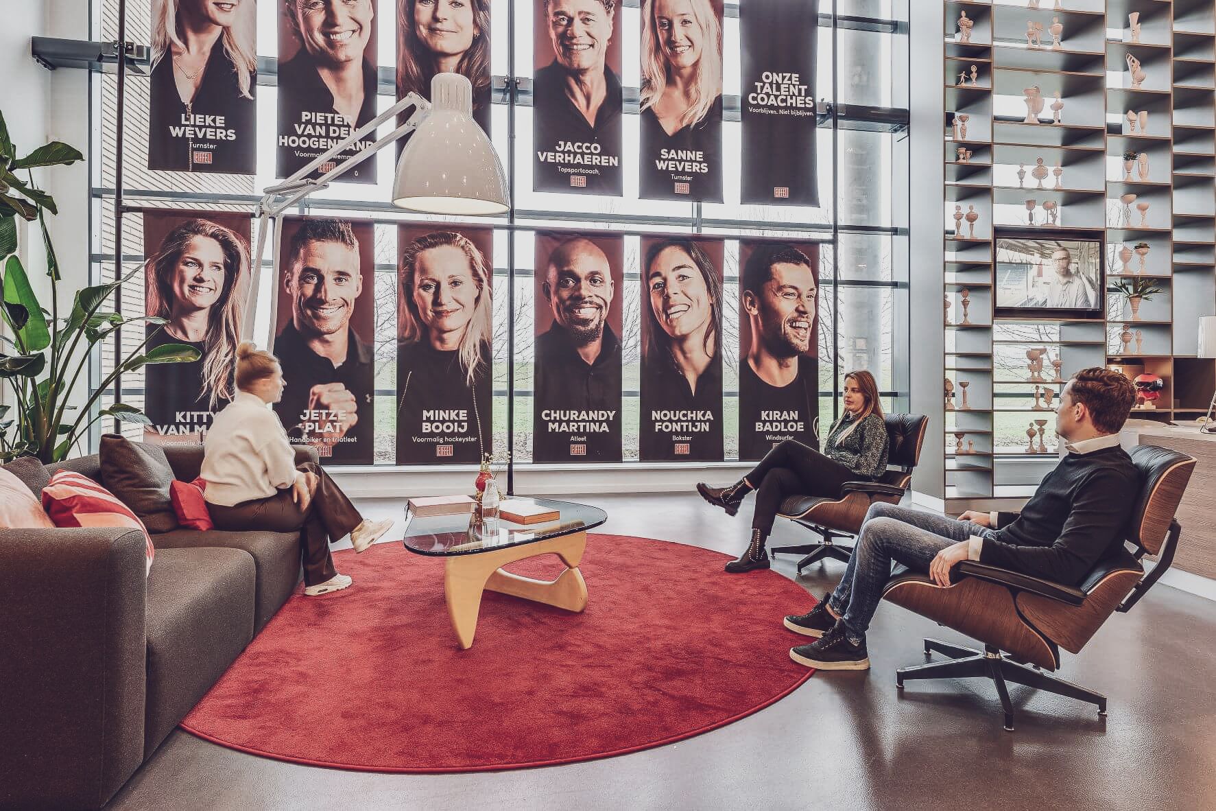 Senior legal consultants in het EIFFEL Clubhuis