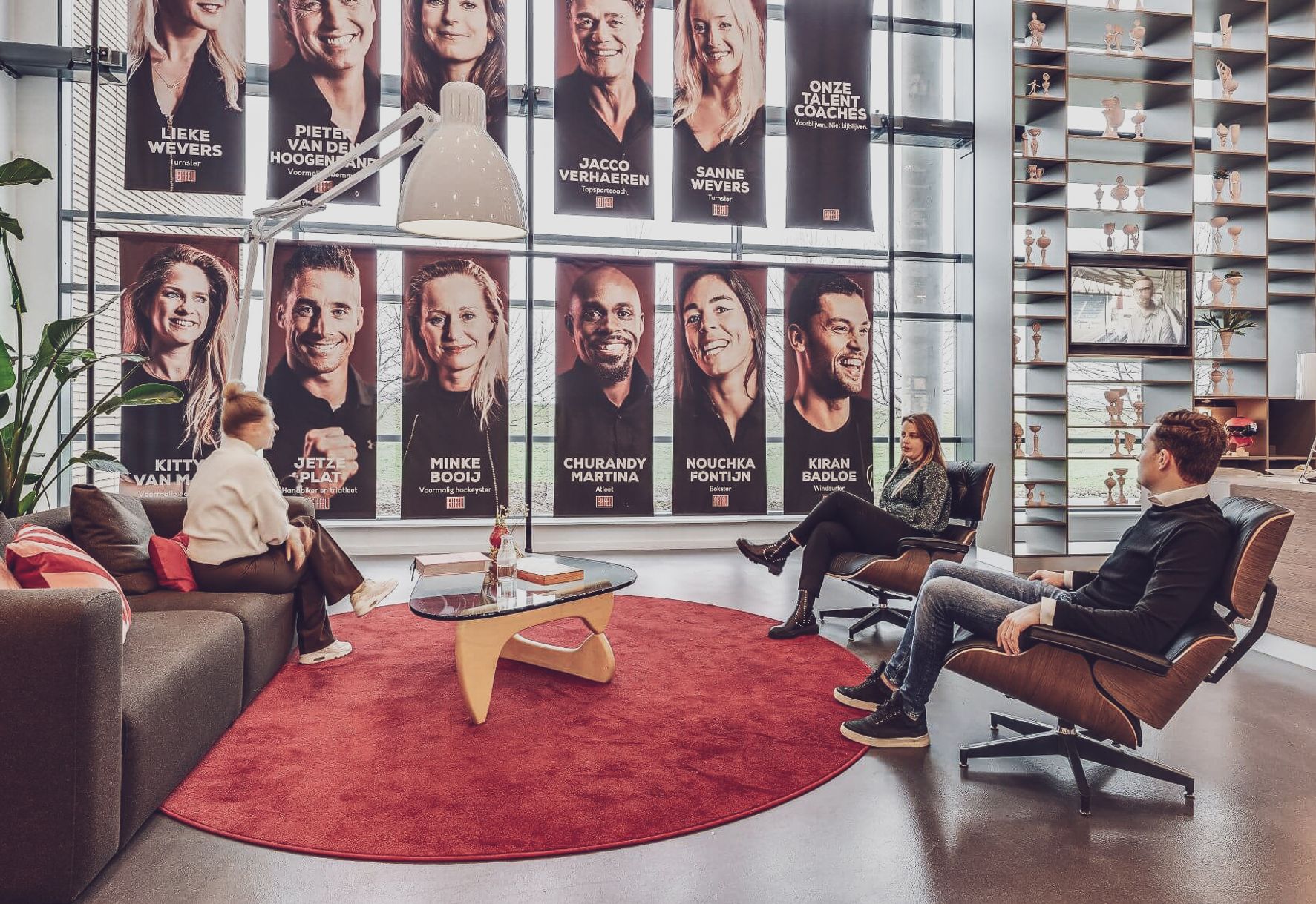Senior legal consultants in het EIFFEL Clubhuis