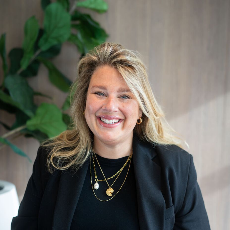 Frederique Renders, BUD Legal Profit