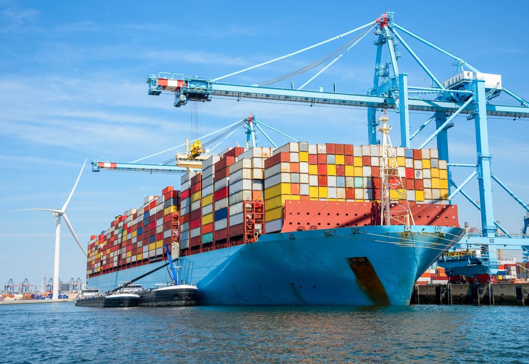 Containerschip in de Maasvlakte