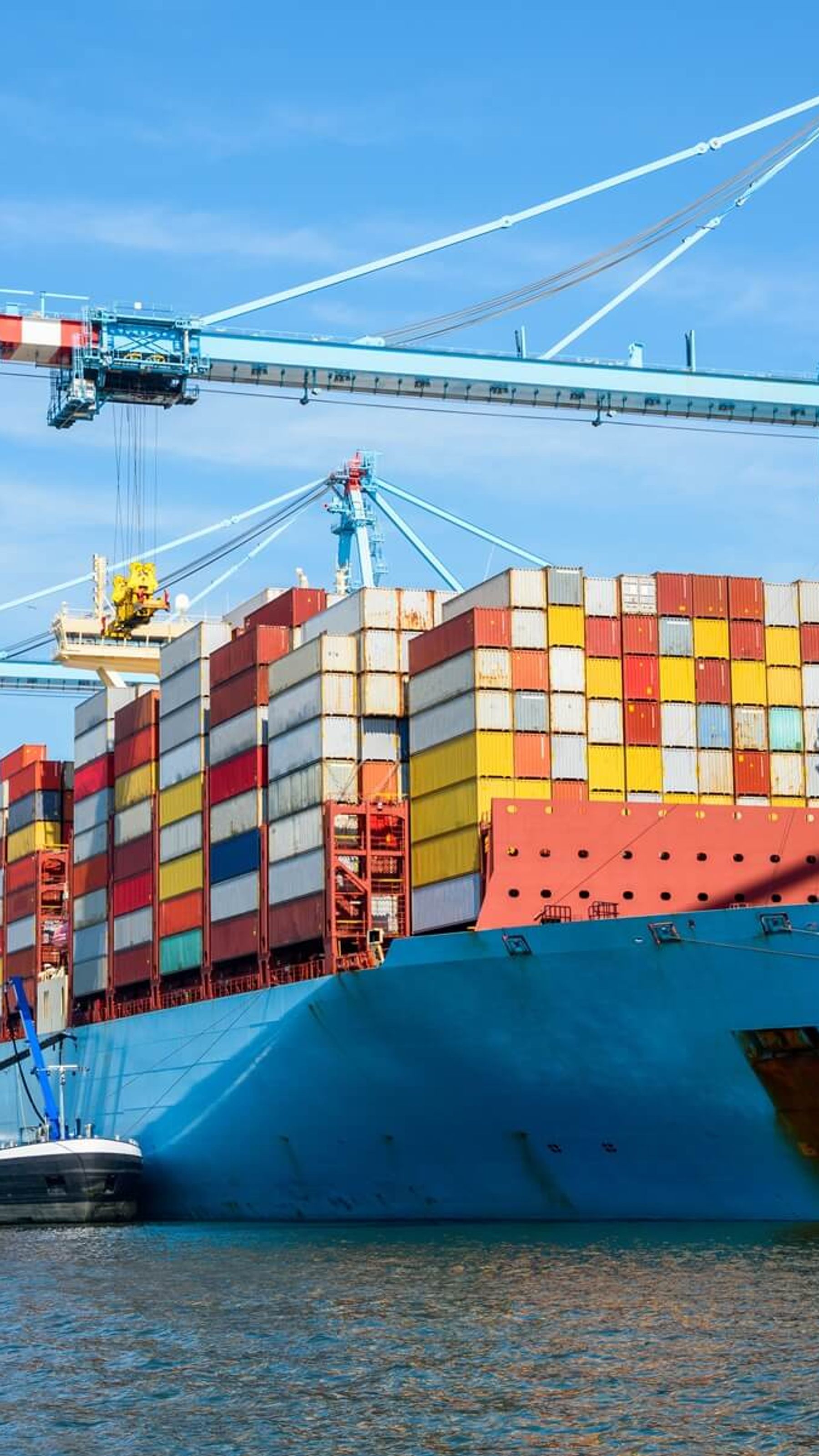 Containerschip in de Maasvlakte
