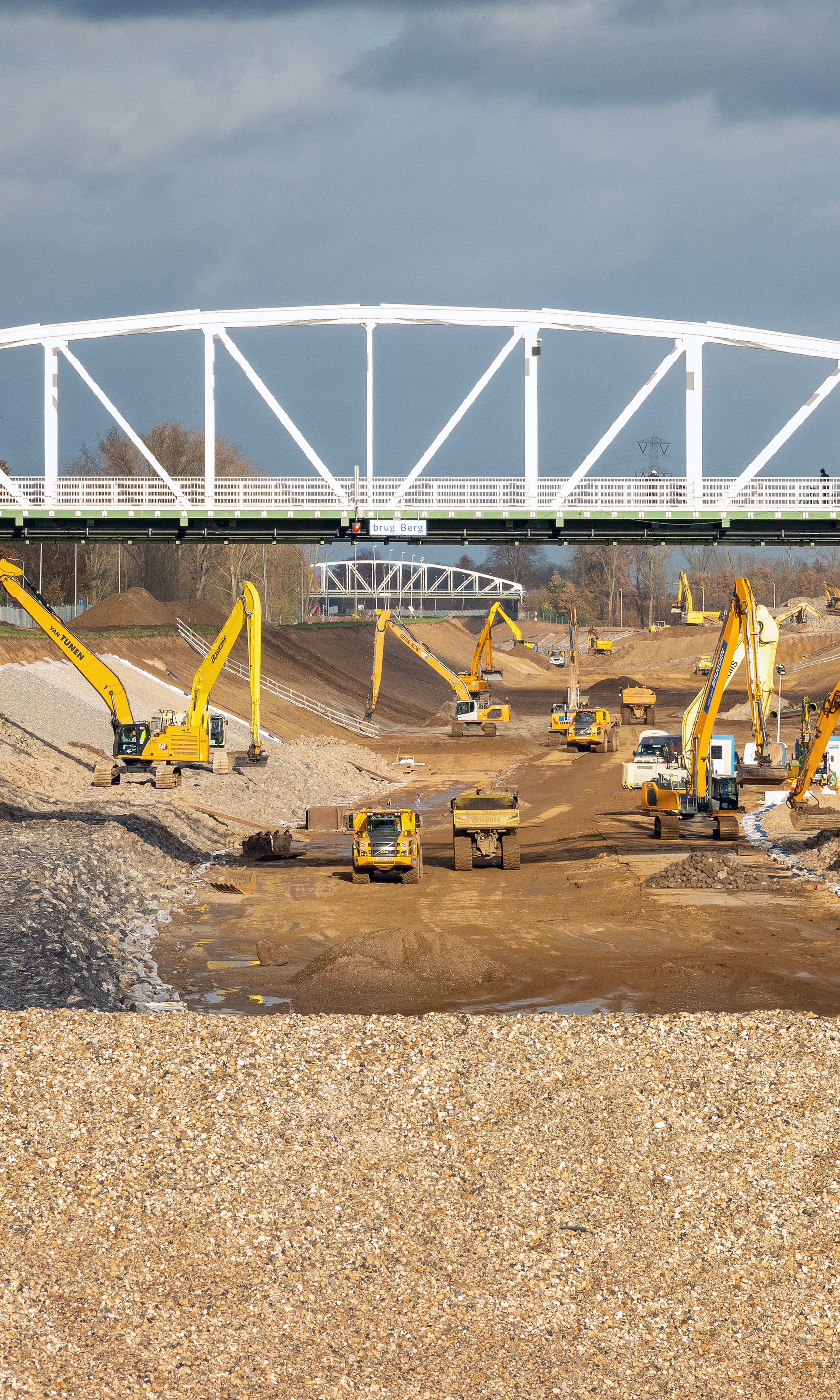 Bouwproject bij een brug