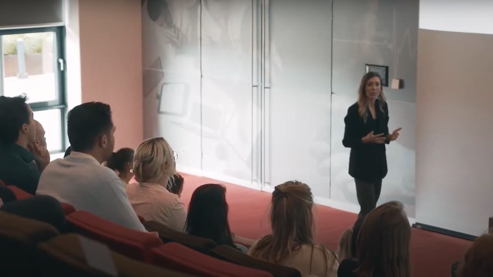Thumbnail introductievideo traineeships