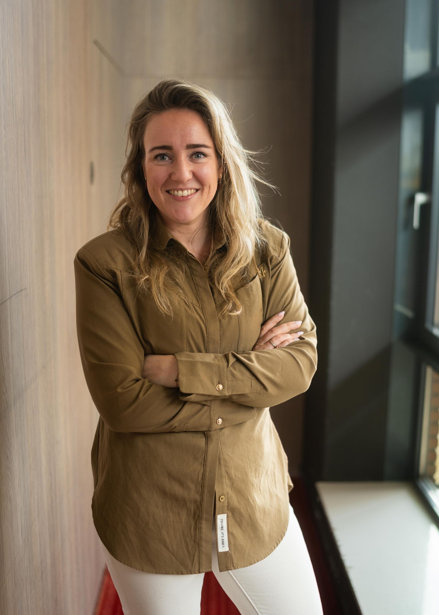 Linda Anvelink, Legal consultant