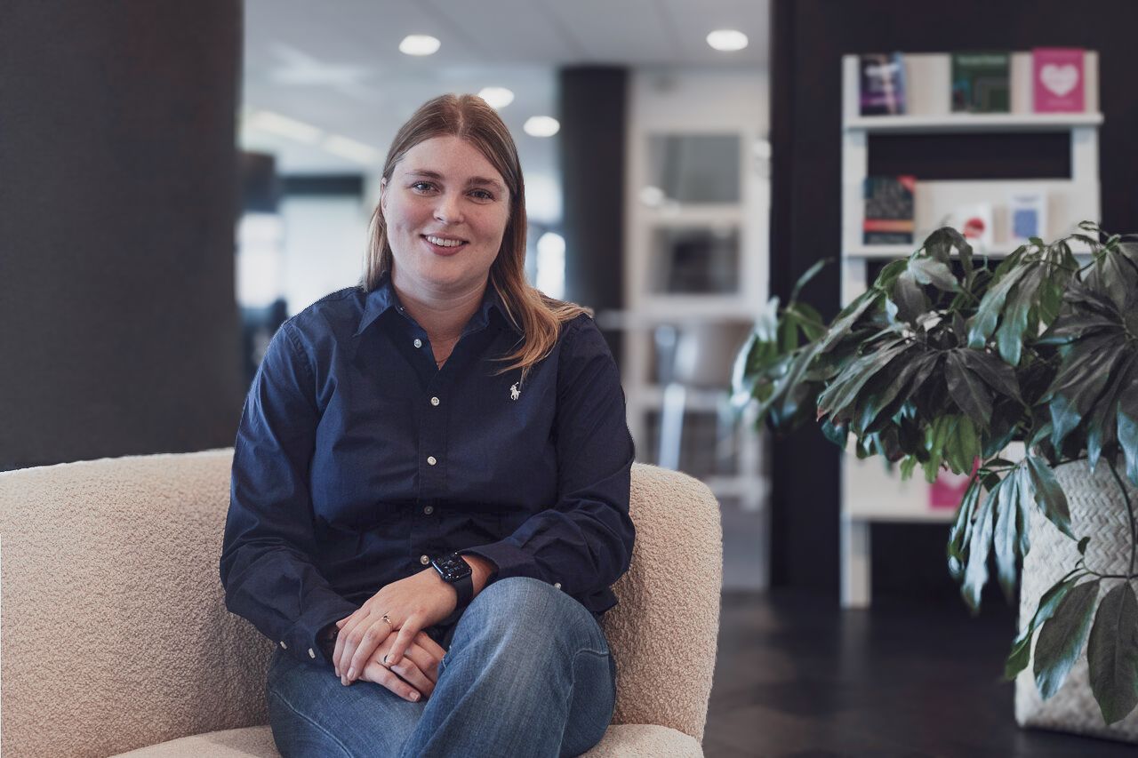 Jurist lokale overheid Julia Schmidt in het EIFFEL Clubhuis
