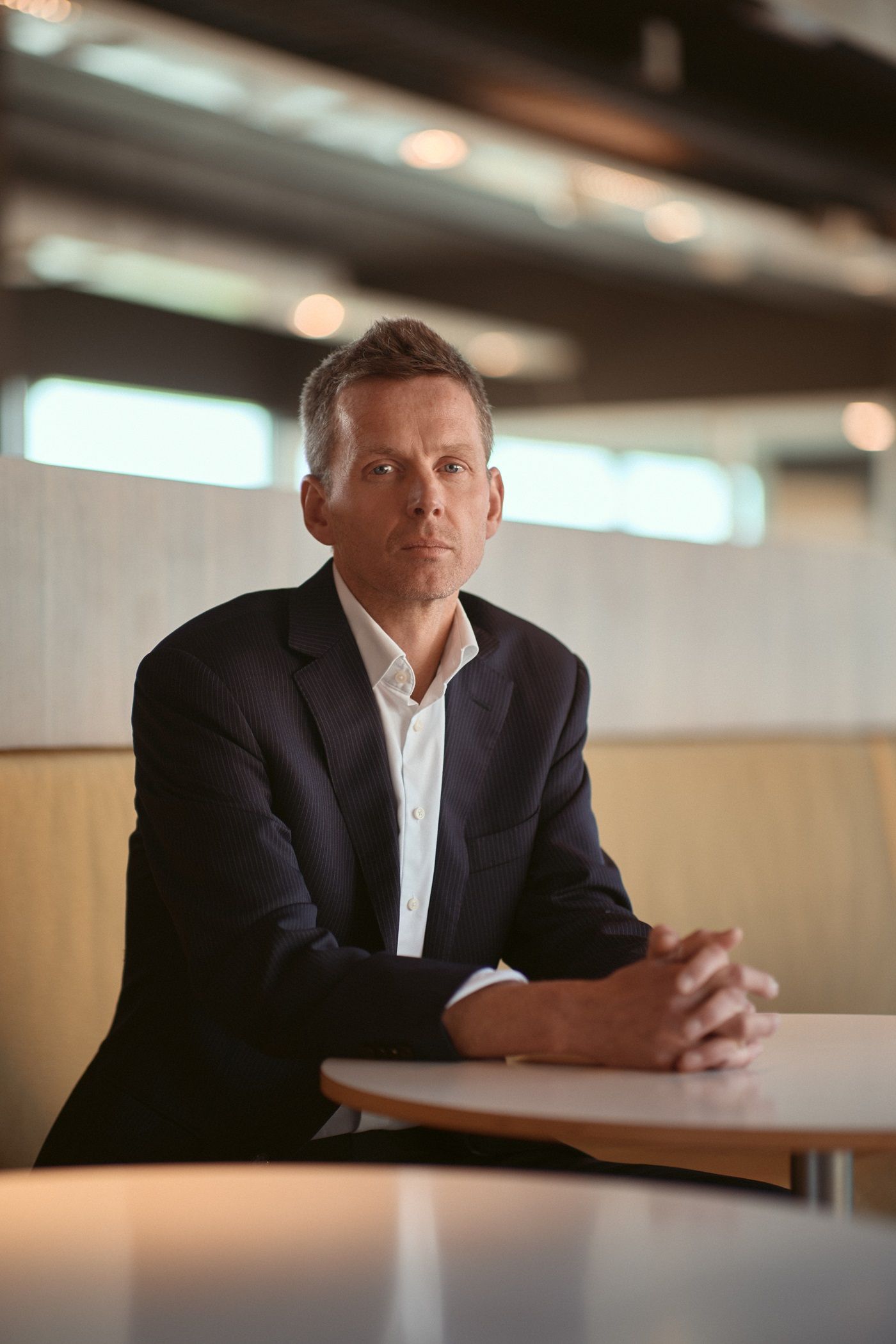Business Controller Michel van der Hoeven werkt bij de Belastingdienst