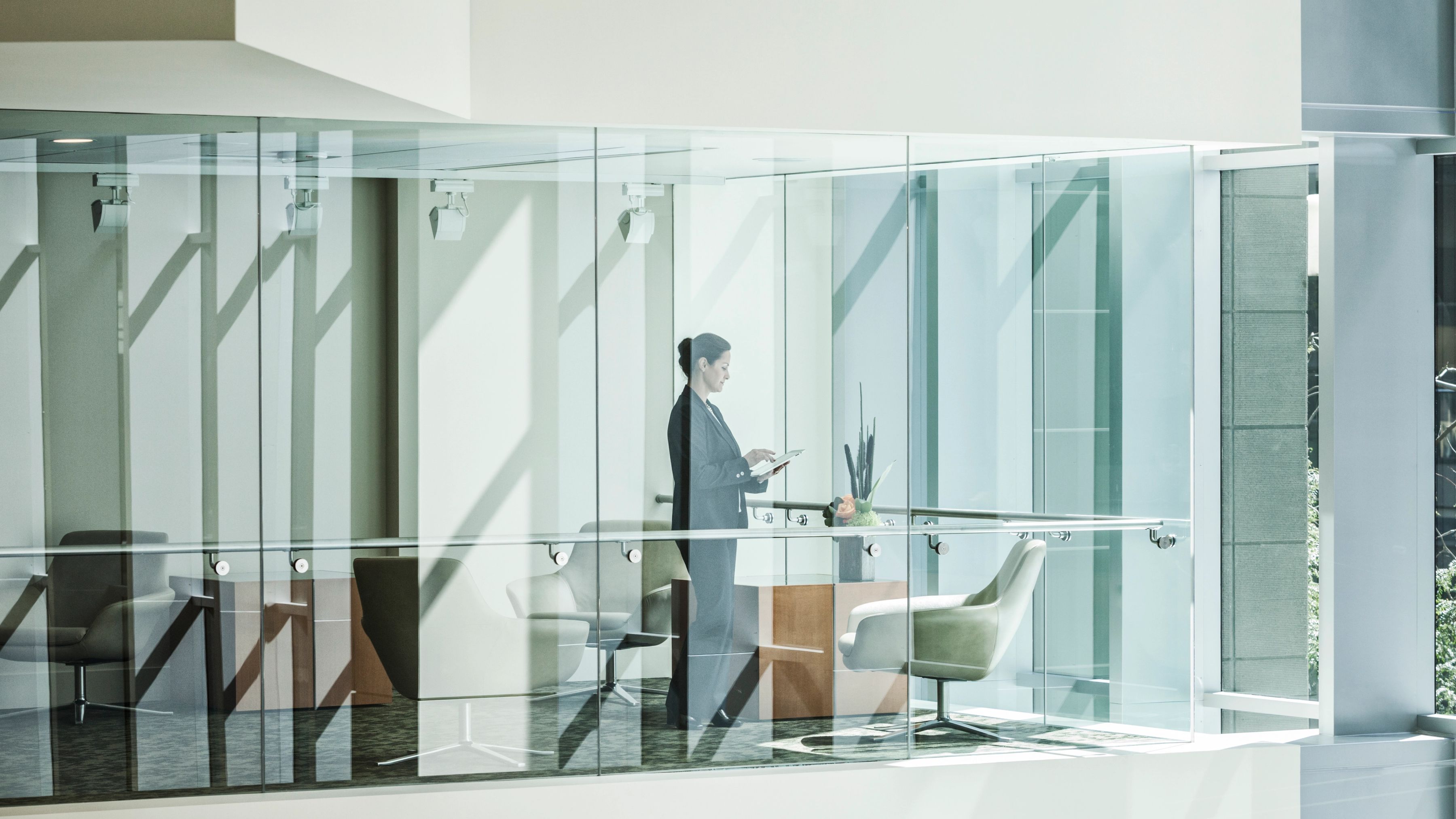 Businesswoman in modern kantoor