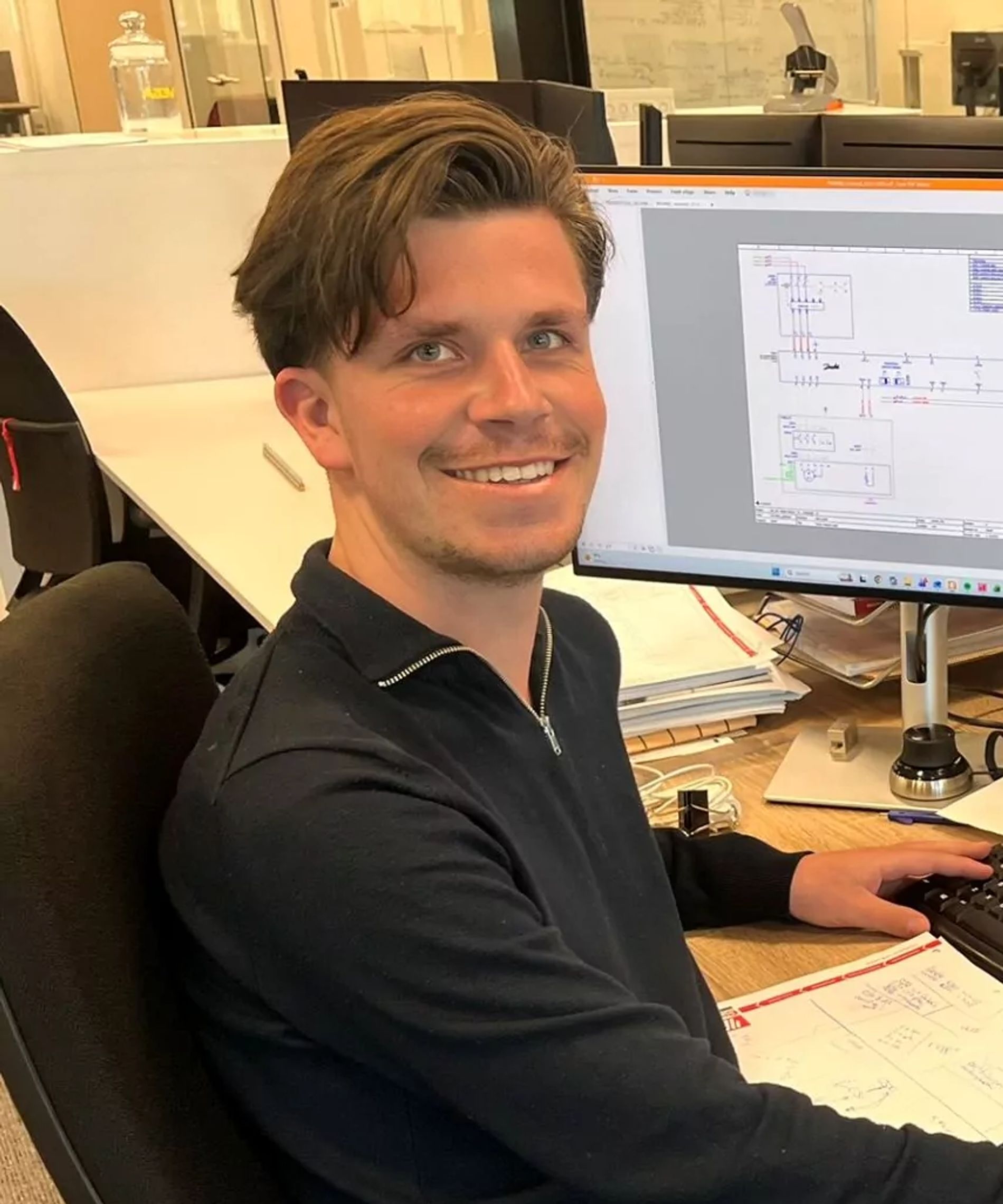 Daan Hendriksen achter zijn computer